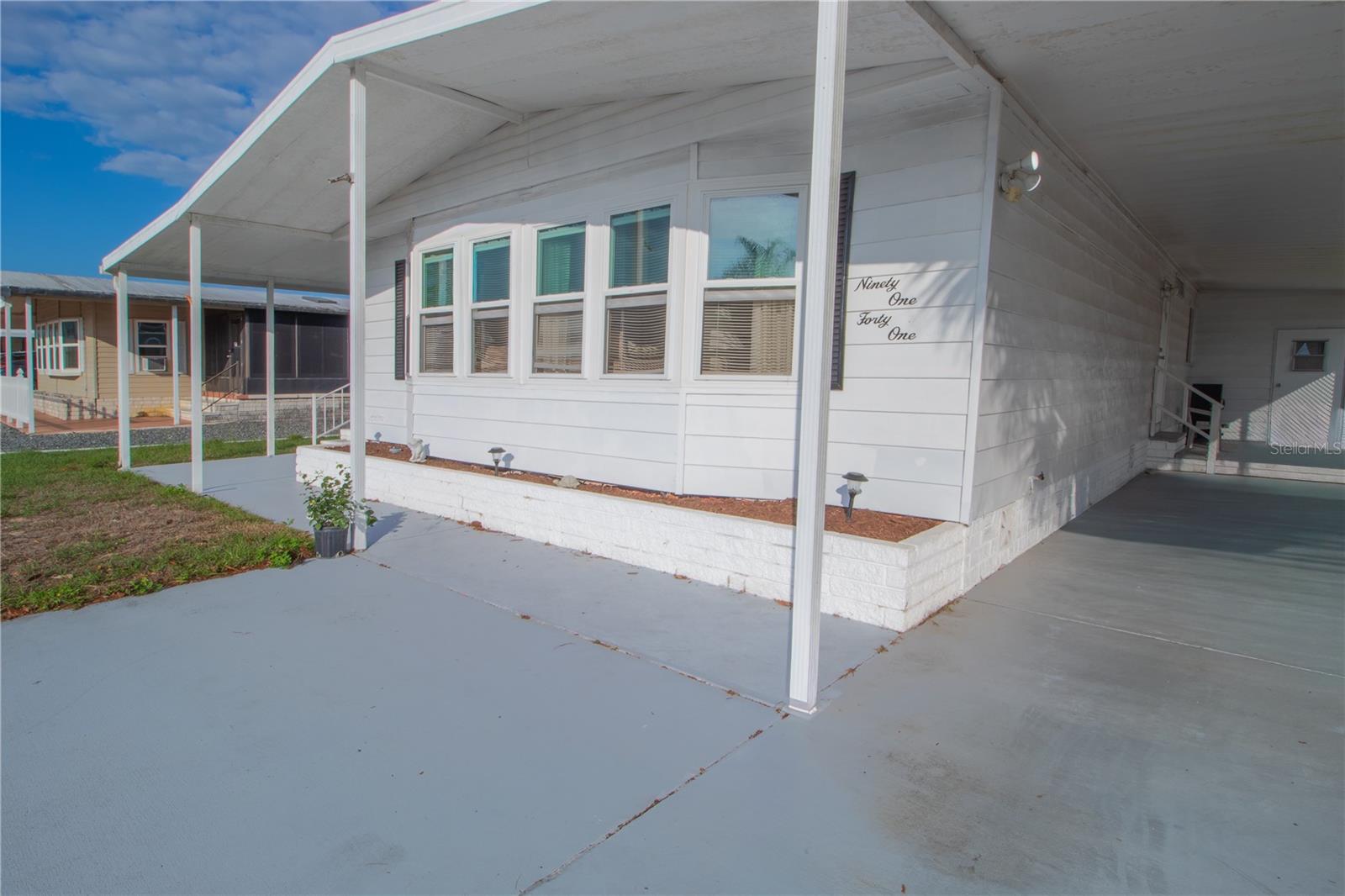 9141 Salisbury Dr photo 1