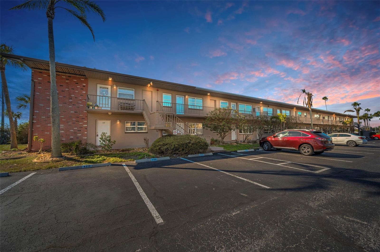 2 Causeway Blvd #208 photo 1