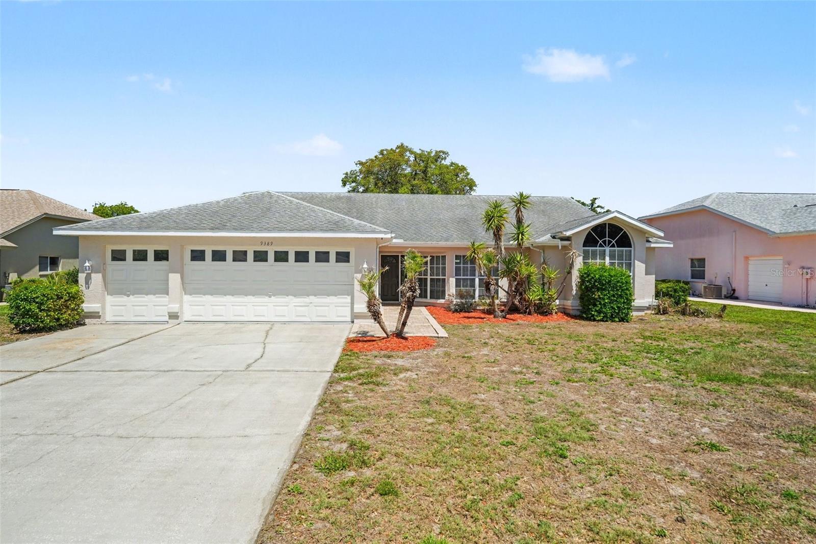 9389 Fox Hollow Ln