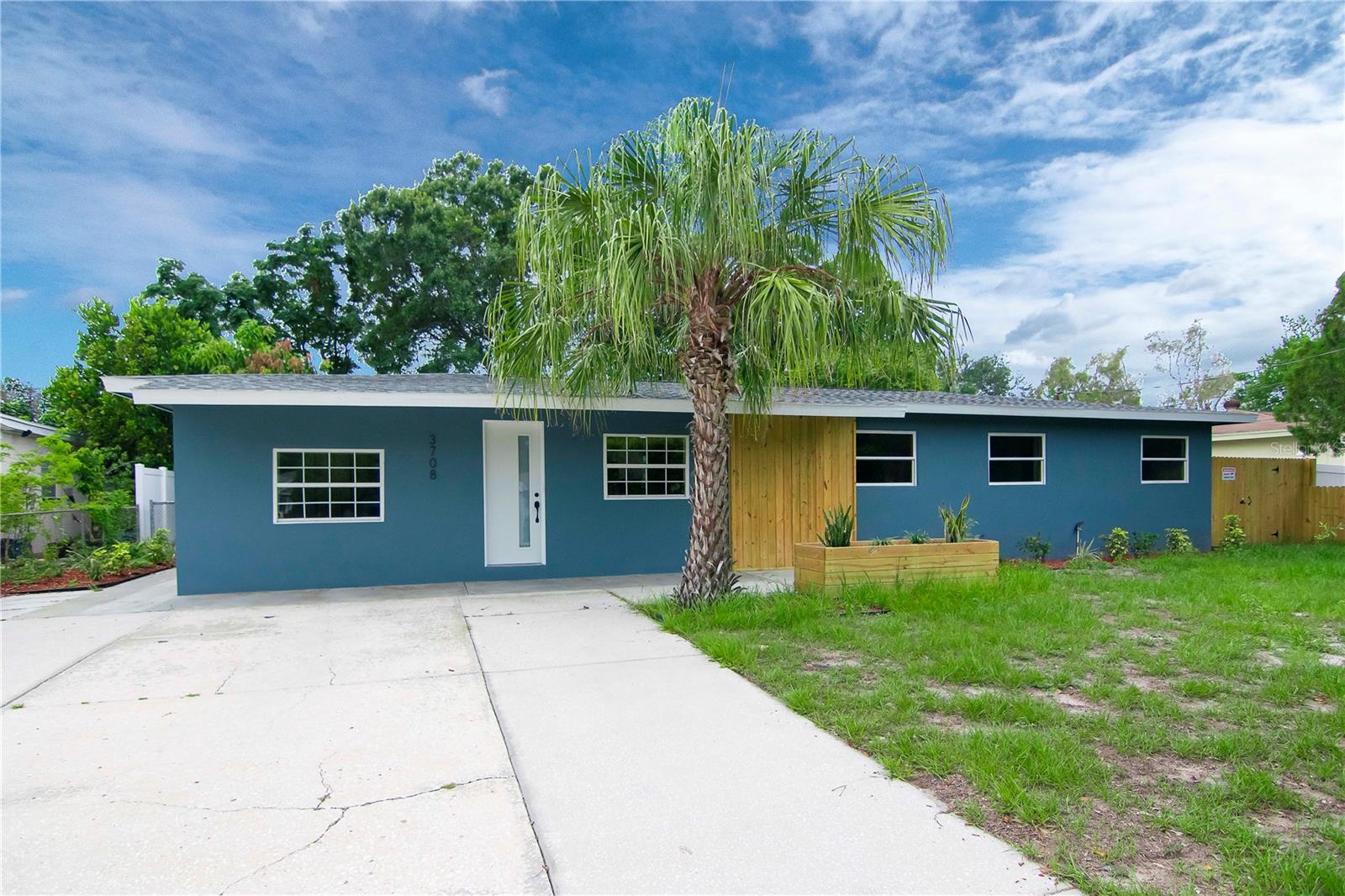 3708 W Tyson Ave photo 1