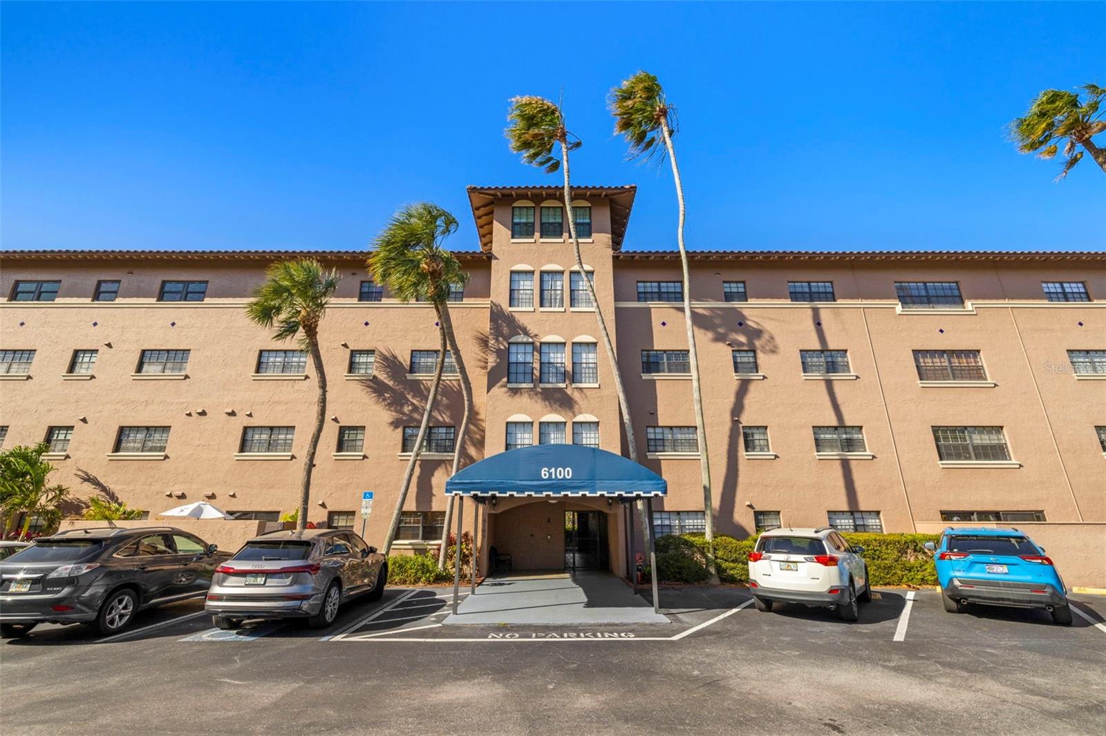 6100 Gulfport Blvd S #414 photo 1