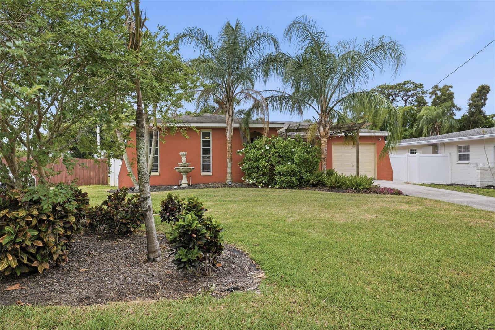 51 Cypress Dr photo 1