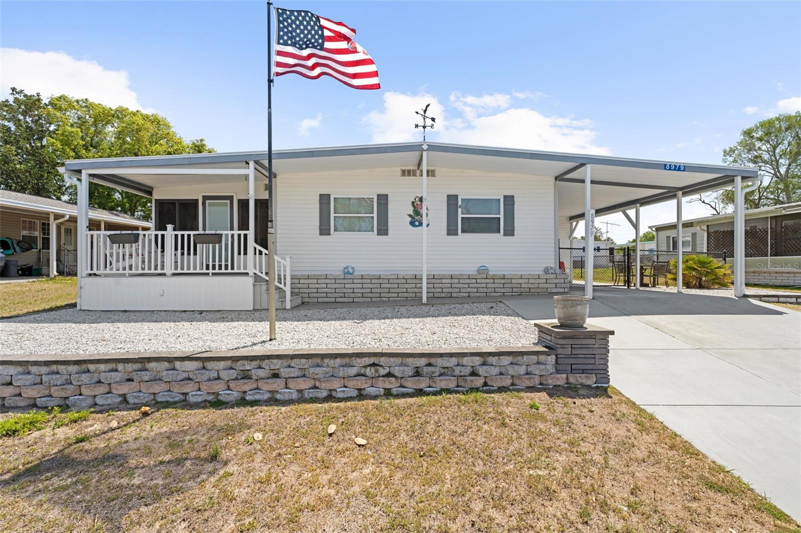 8979 Highpoint Blvd photo 1