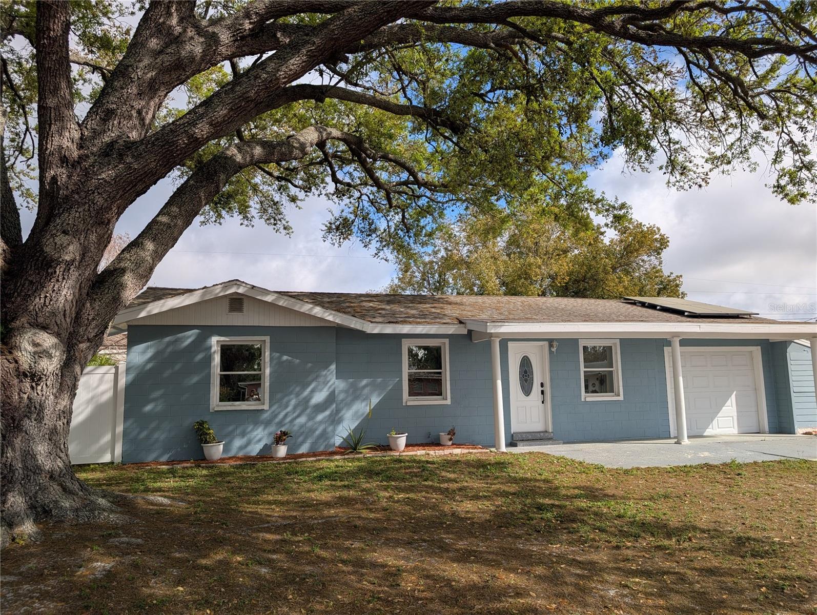 7173 Darien Way photo 1