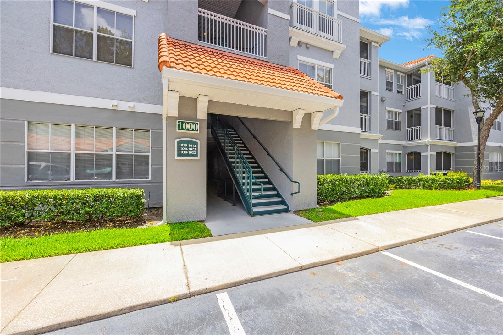 18001 Richmond Place Dr #1010 photo 1