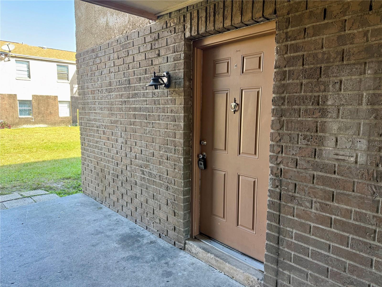 9013 Westchester Cir #32 photo 1