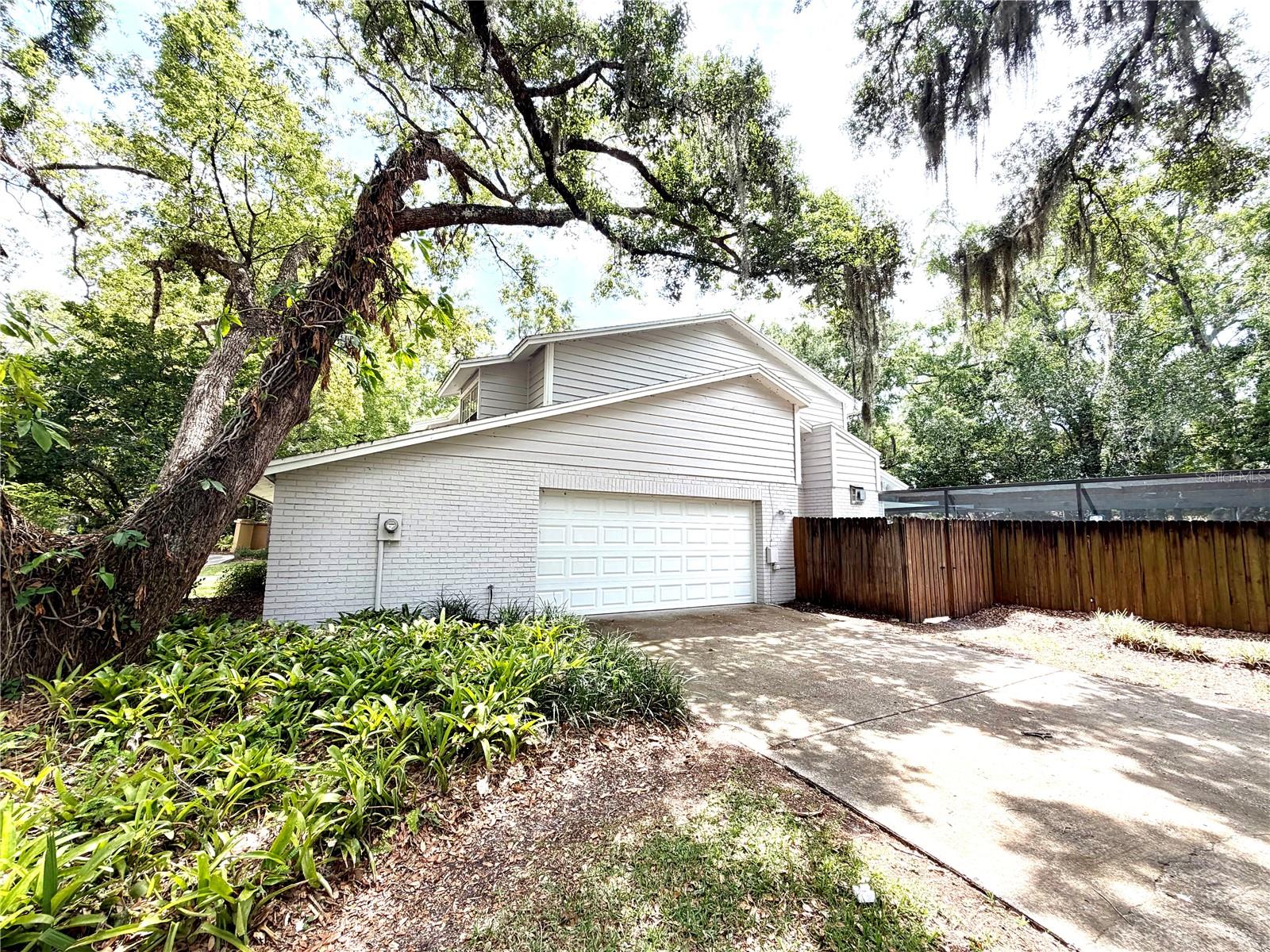 14904 Lake Forest Dr