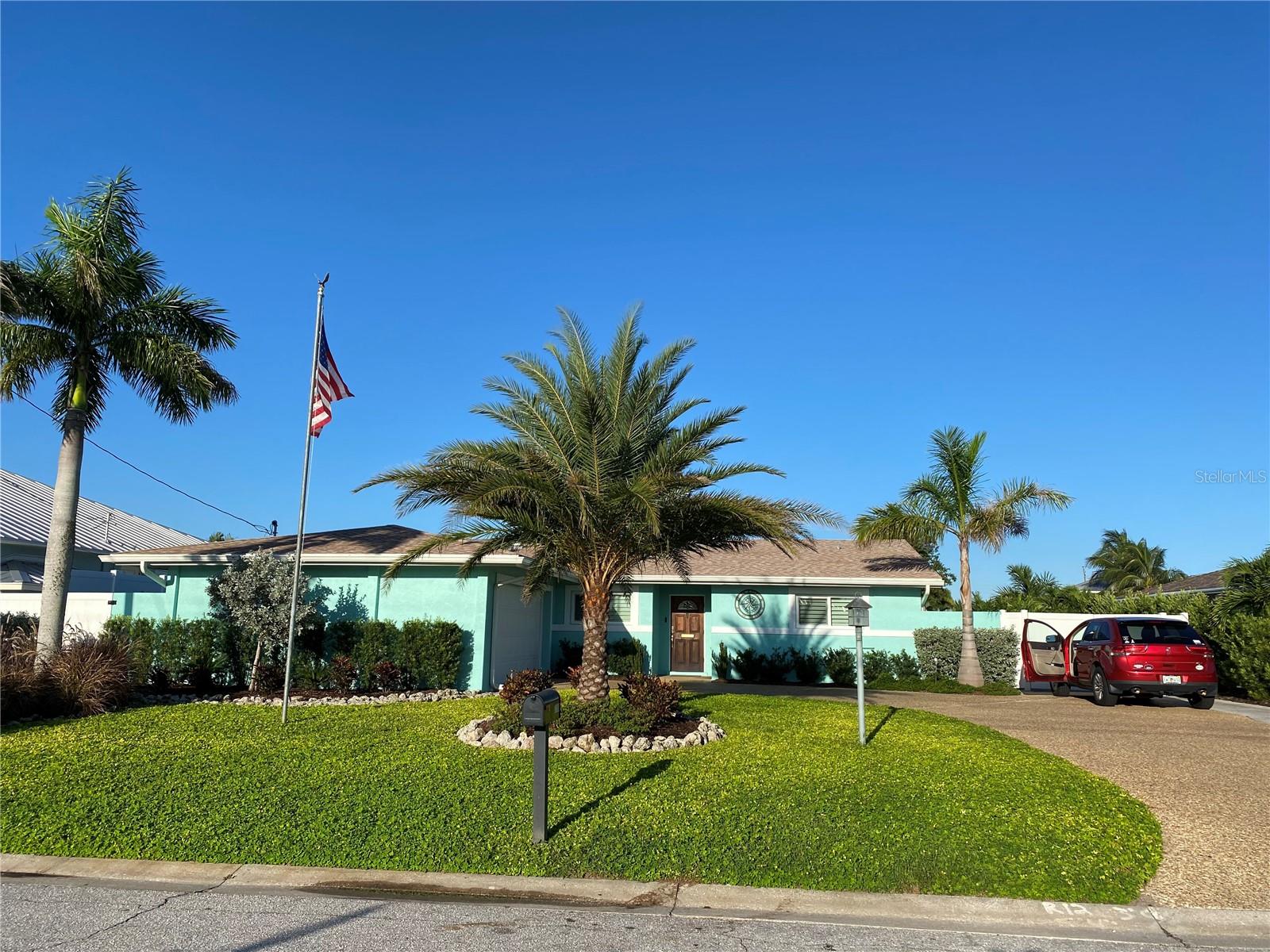 3708 Royal Palm Dr photo 1