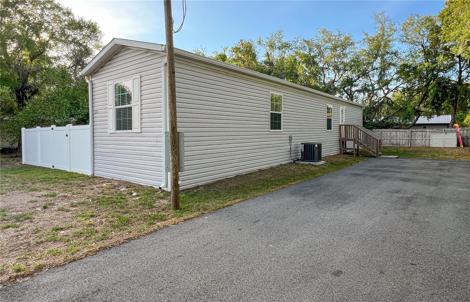 12203 Lantana Ave photo 1