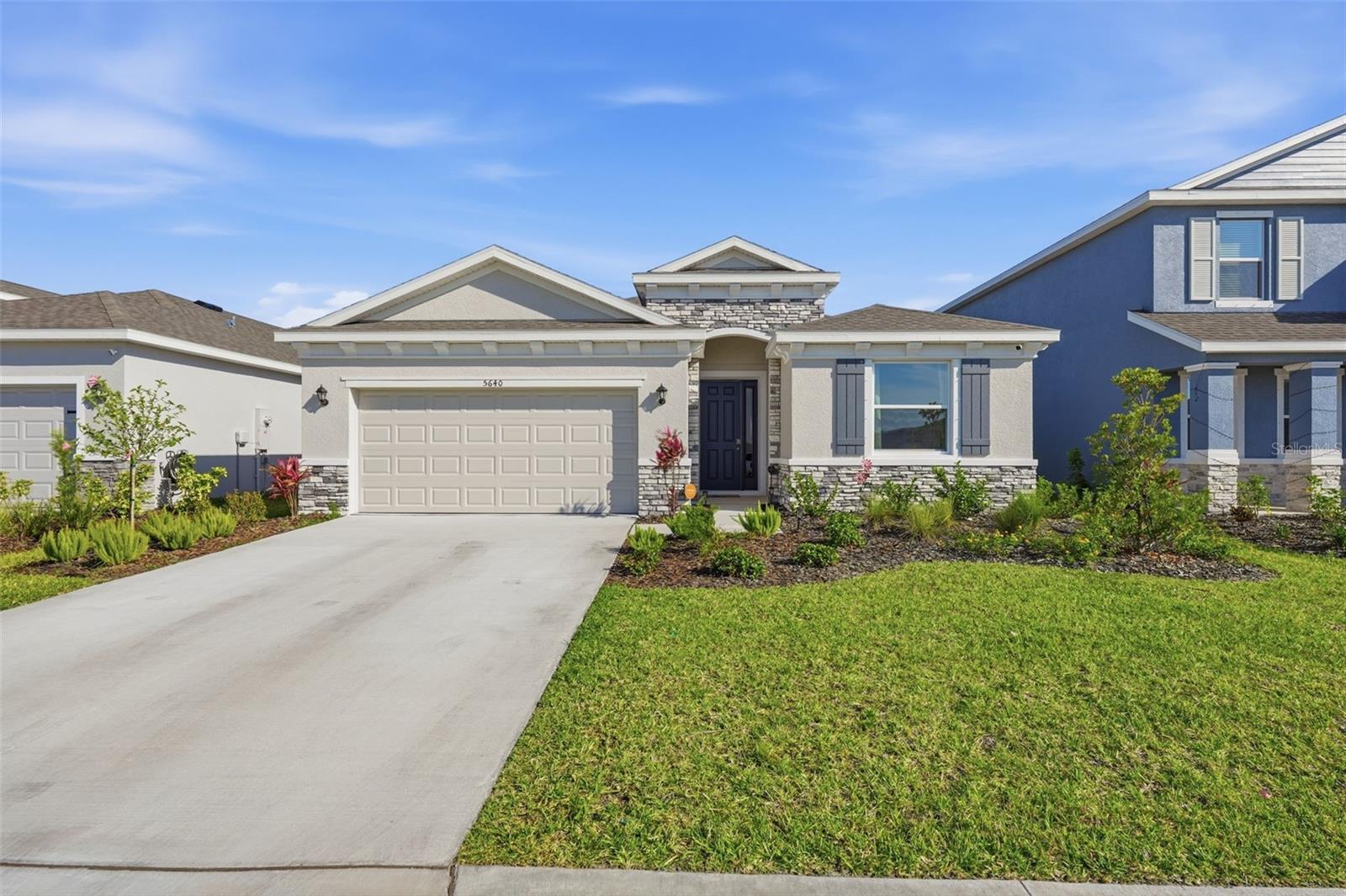 5640 Silver Moonlight Dr