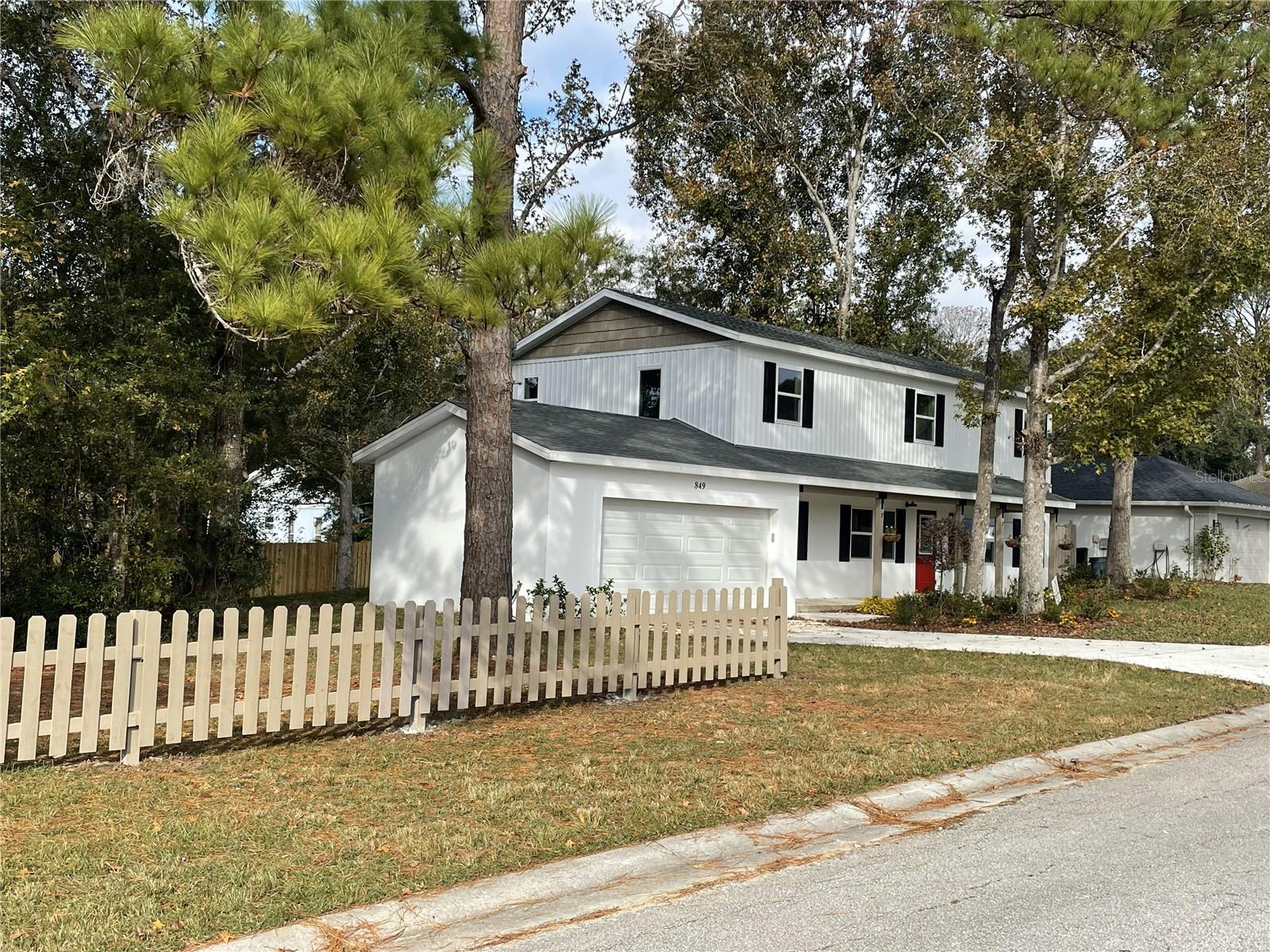 849 Laurelridge CT