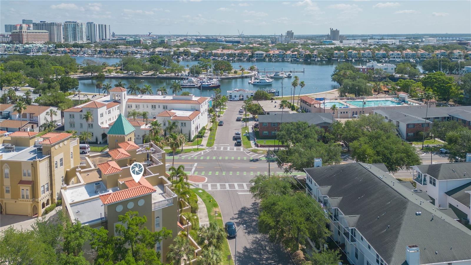 114 E Davis Blvd #13