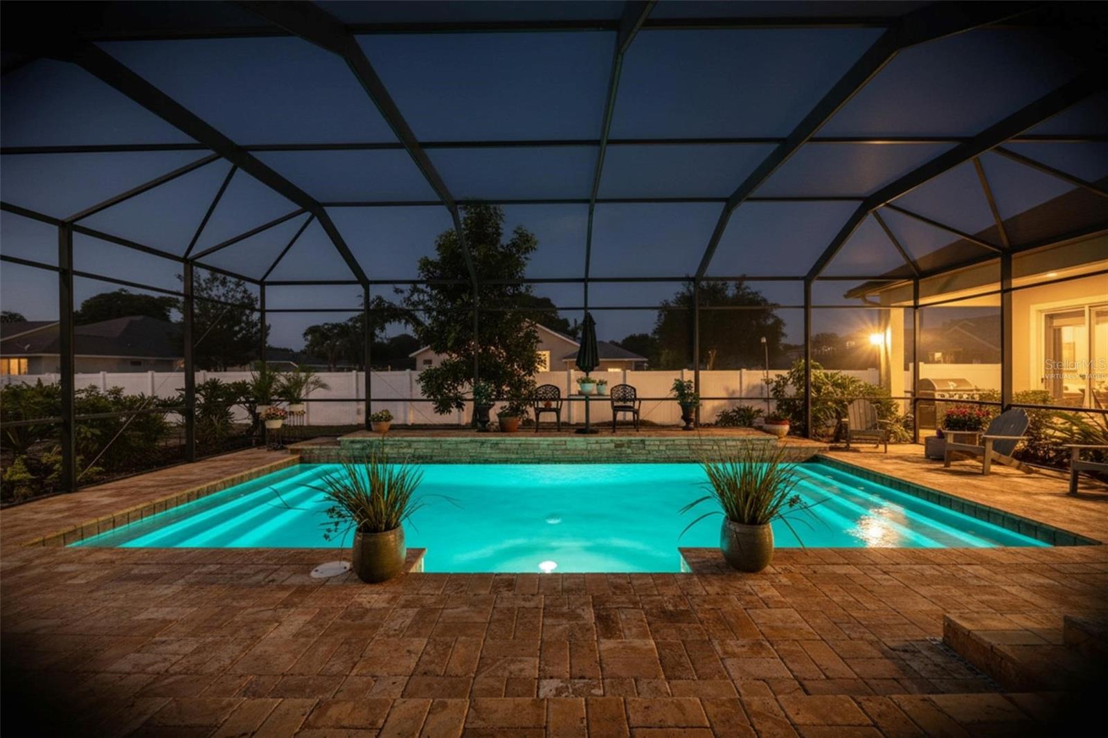 107 Falling Water Dr