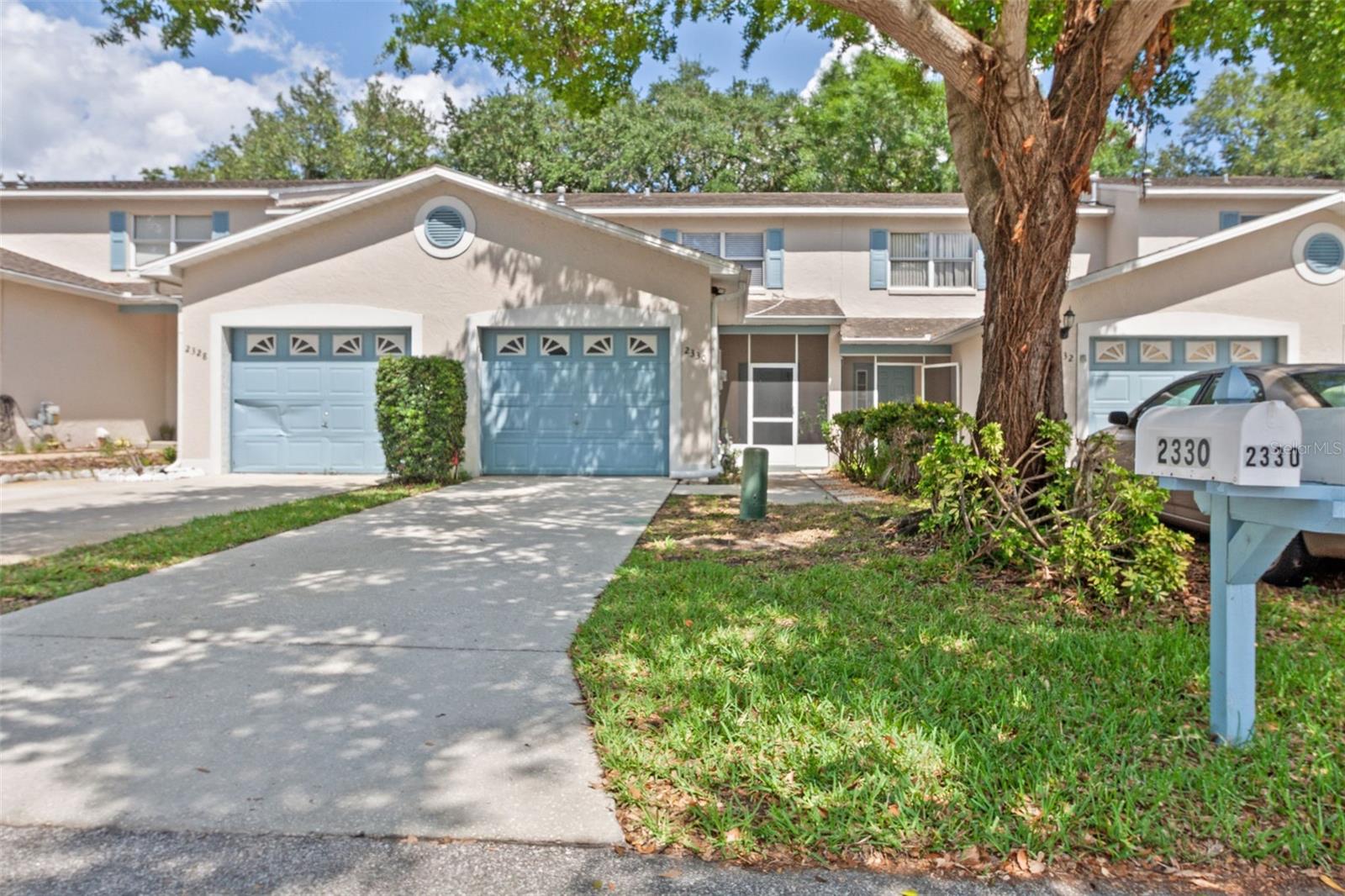 2330 SE Royal Isle photo 1