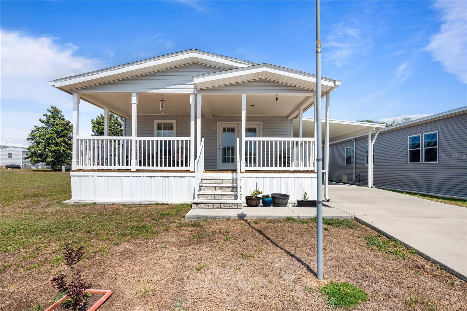 10042 Collingwood Ave photo 1