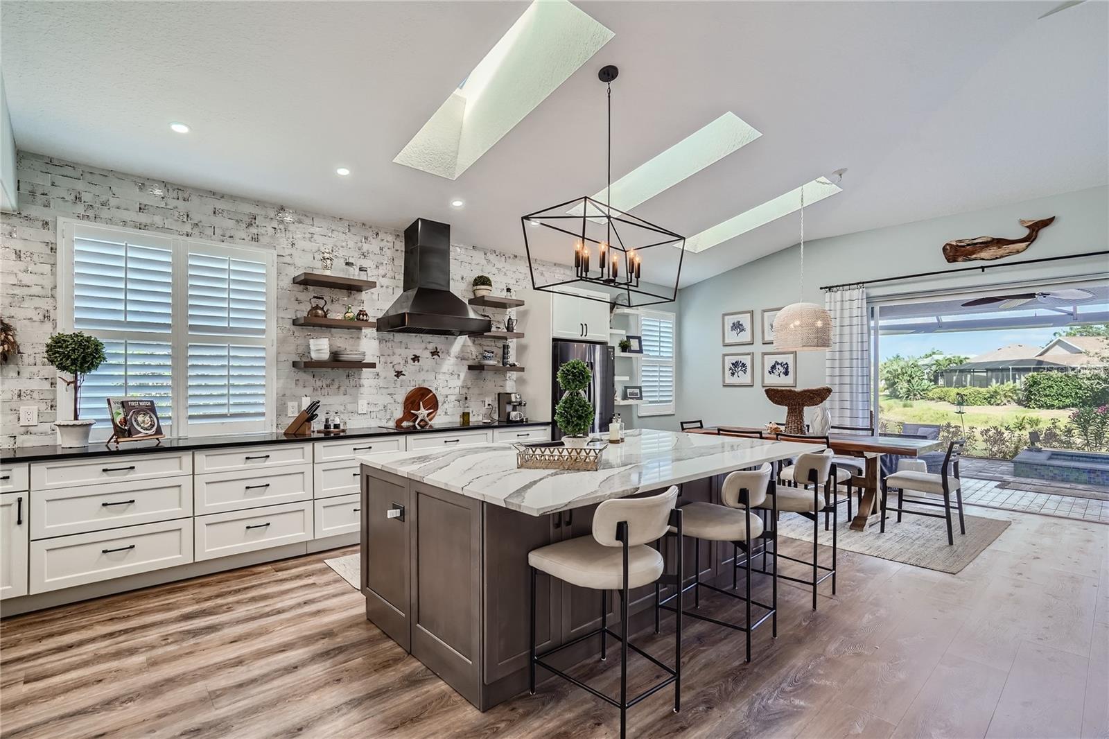 11367 Perico Isle Cir