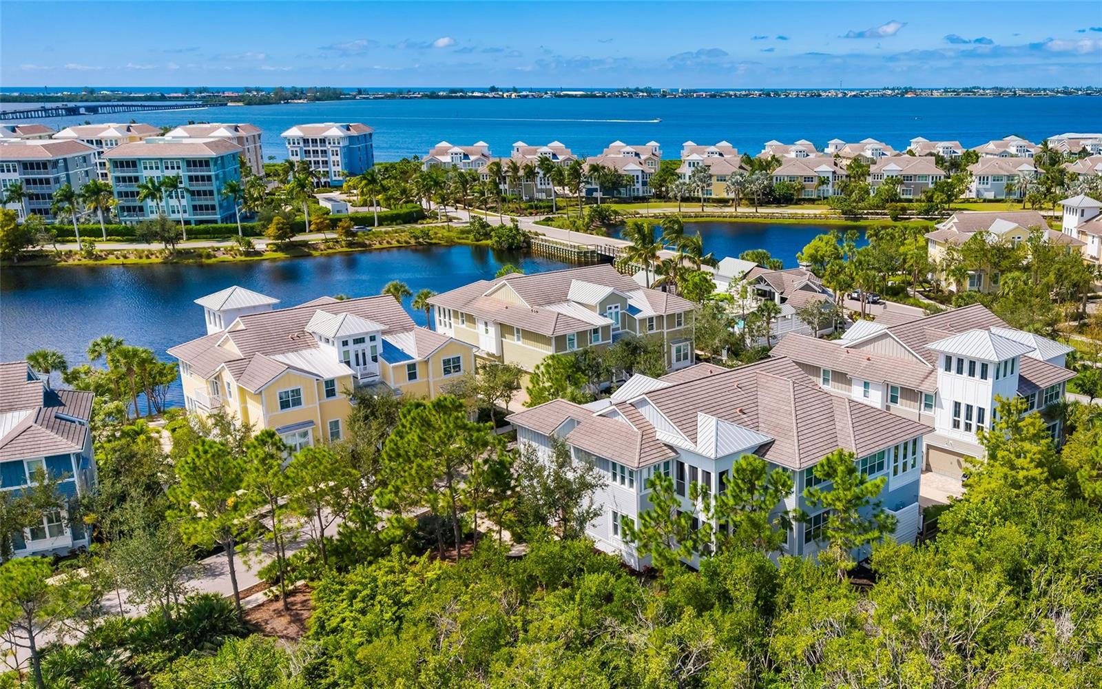 339 Sapphire Lake Dr #101
