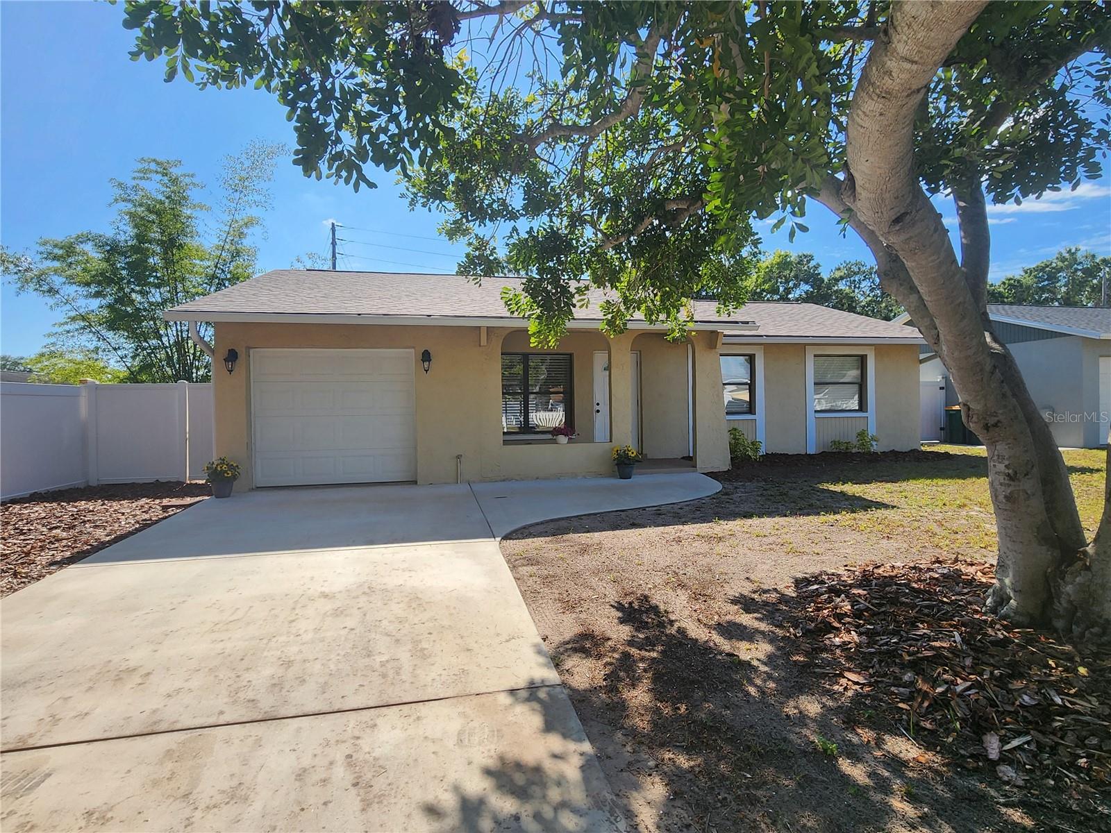 13010 Cumberland Dr photo 1
