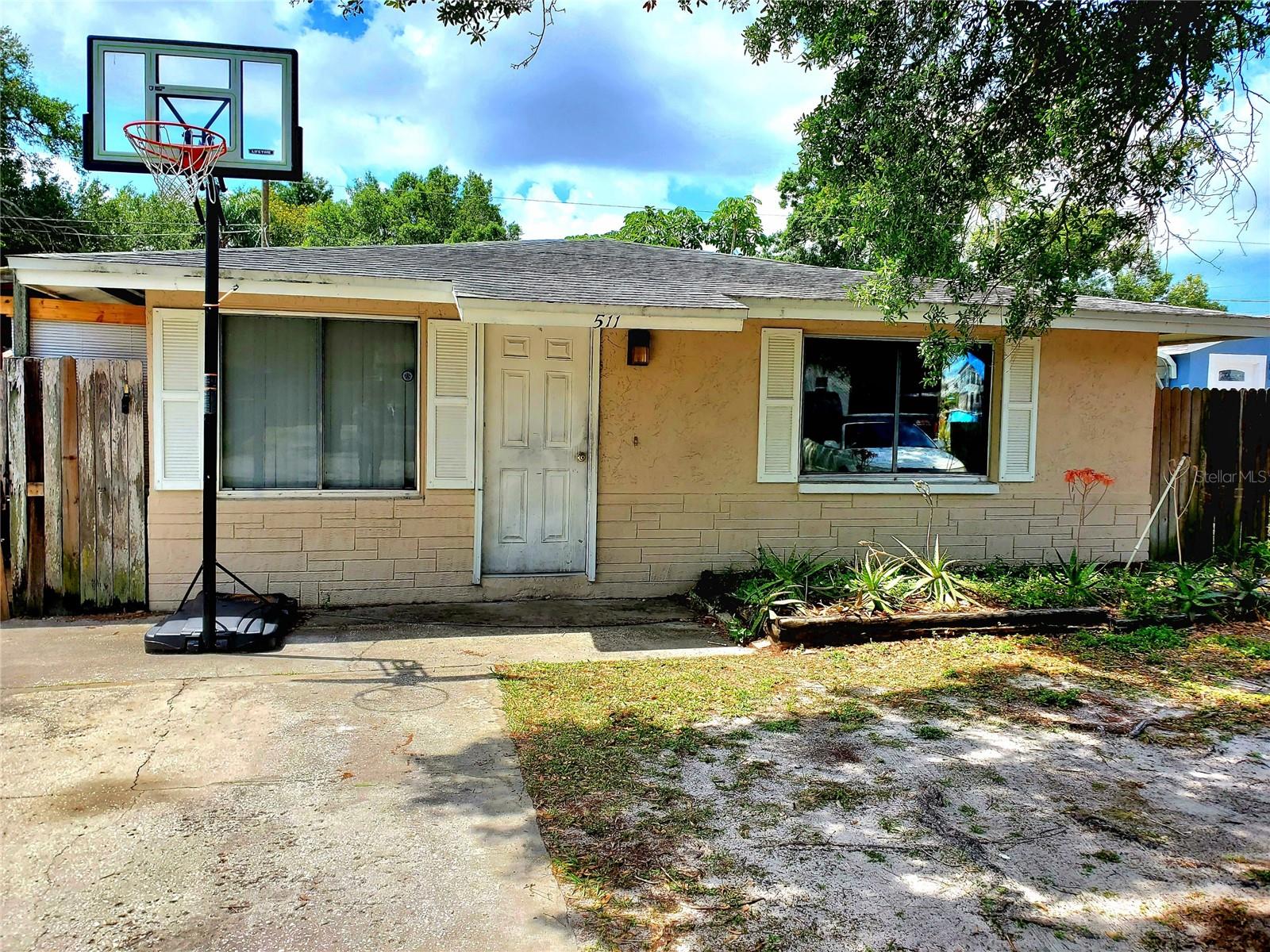 511 2nd Ave NE photo 1