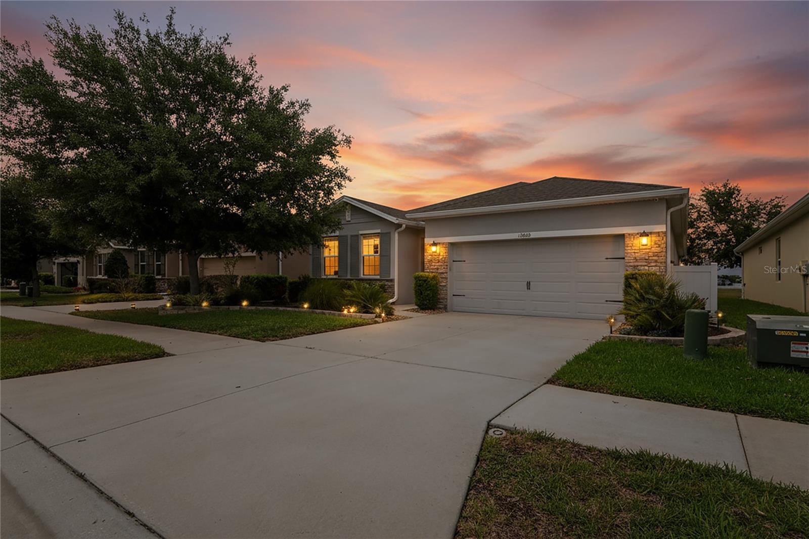 13605 Paddington Way photo 1