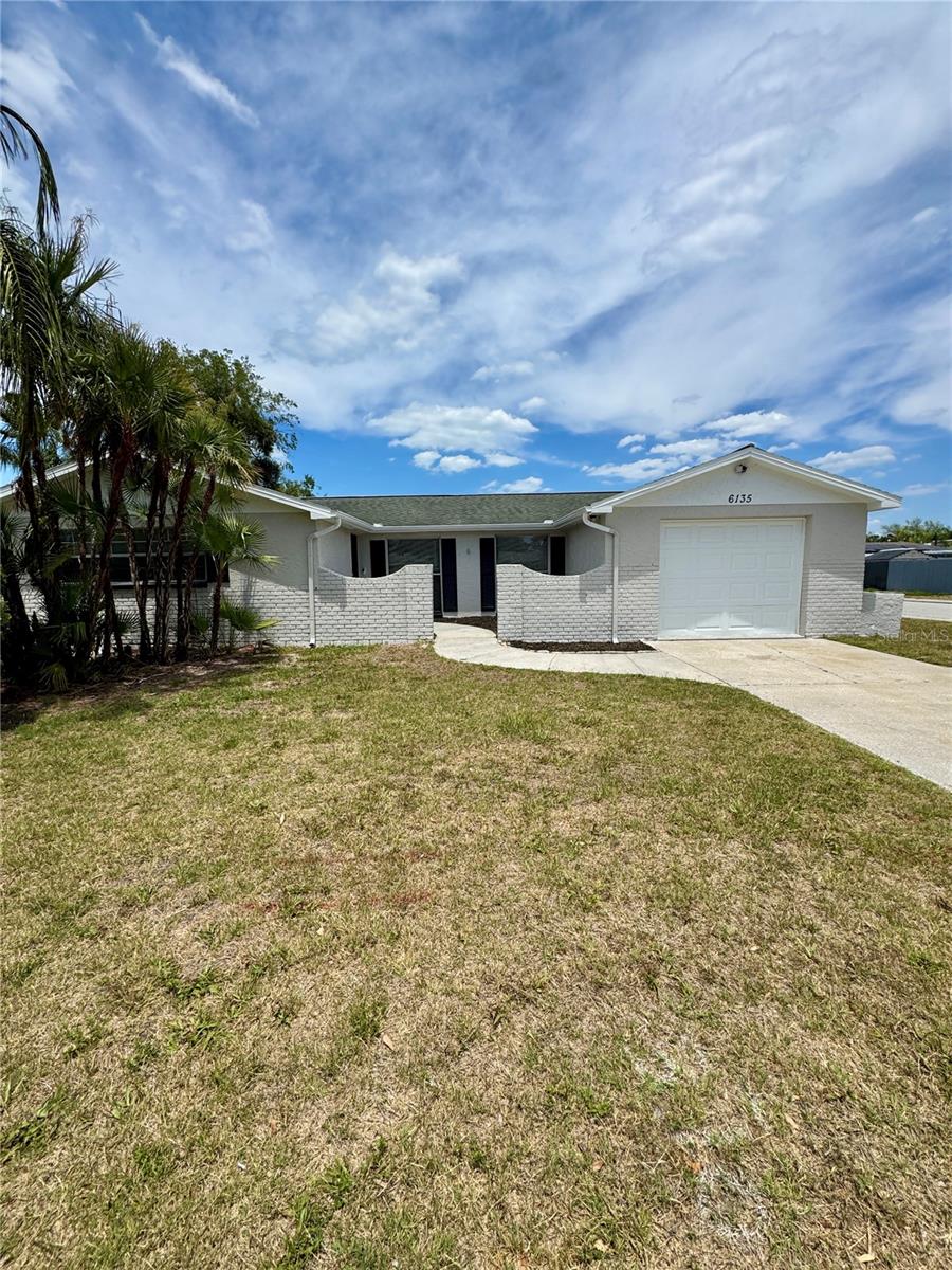6135 Seabreeze Dr photo 1