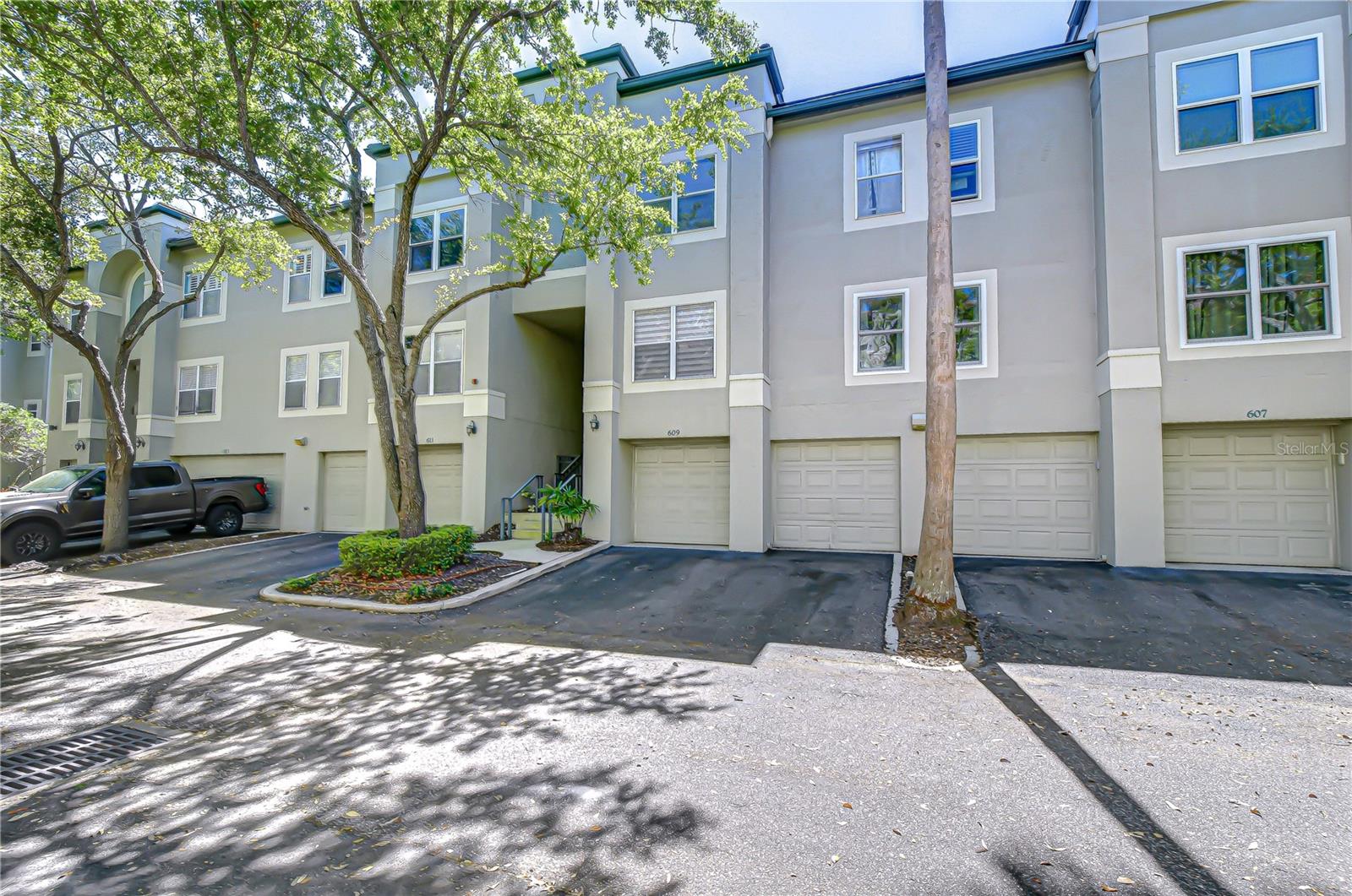 609 Tropical Breeze Way #609