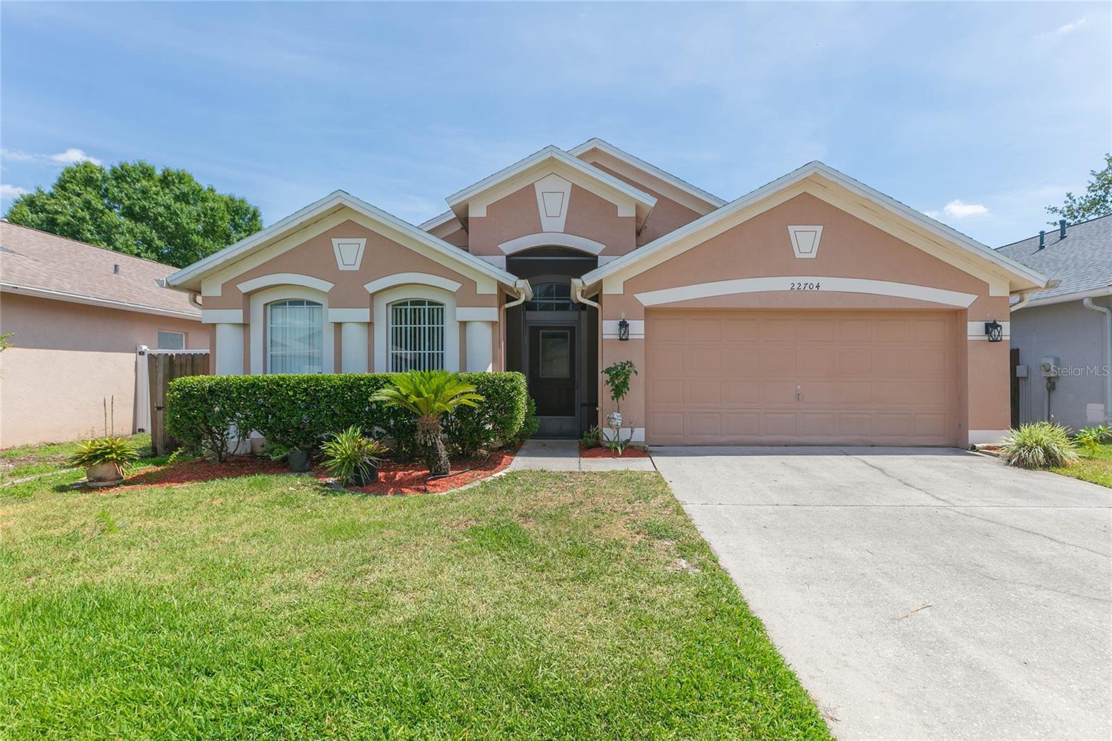 22704 Roderick Dr photo 1