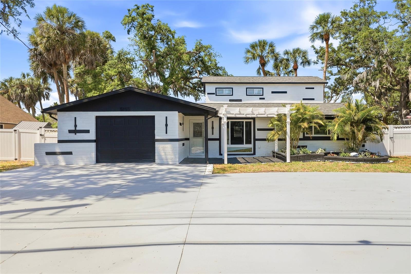 5153 Bay Blvd photo 1