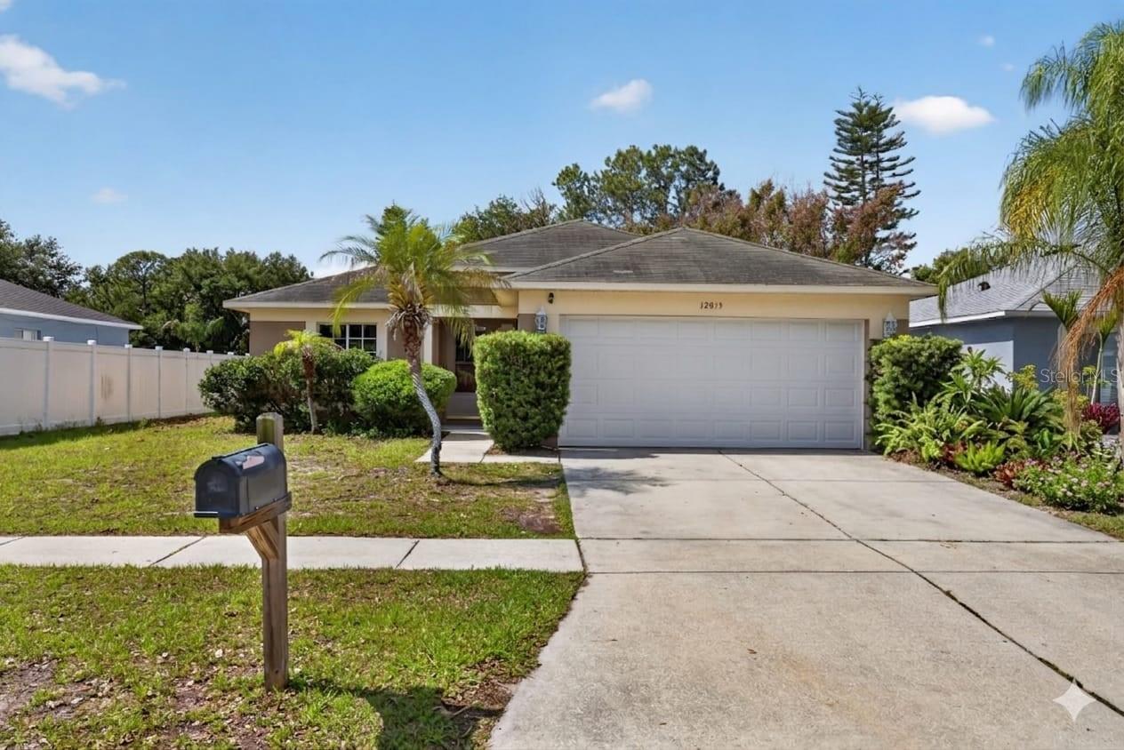 12015 Cedarfield Dr photo 1