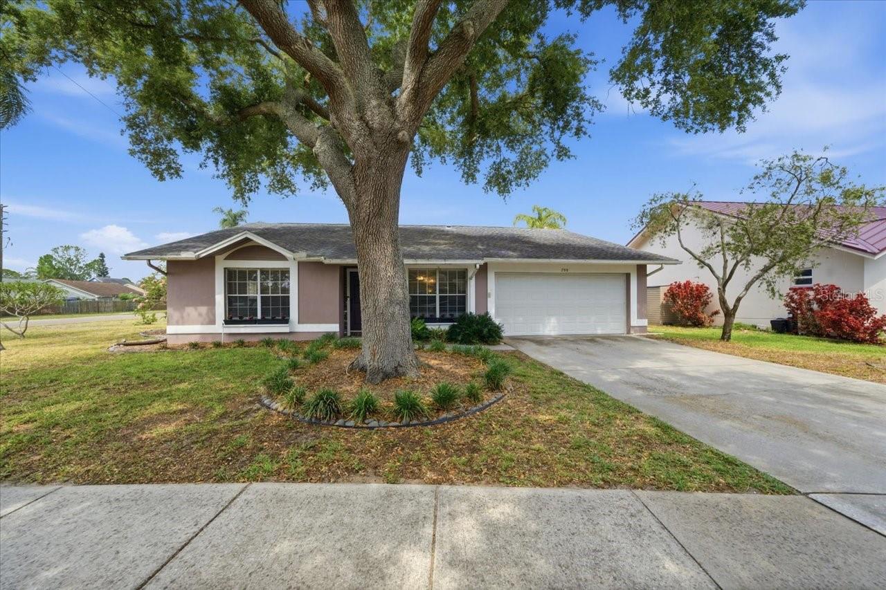 798 Countryshire Ln photo 1