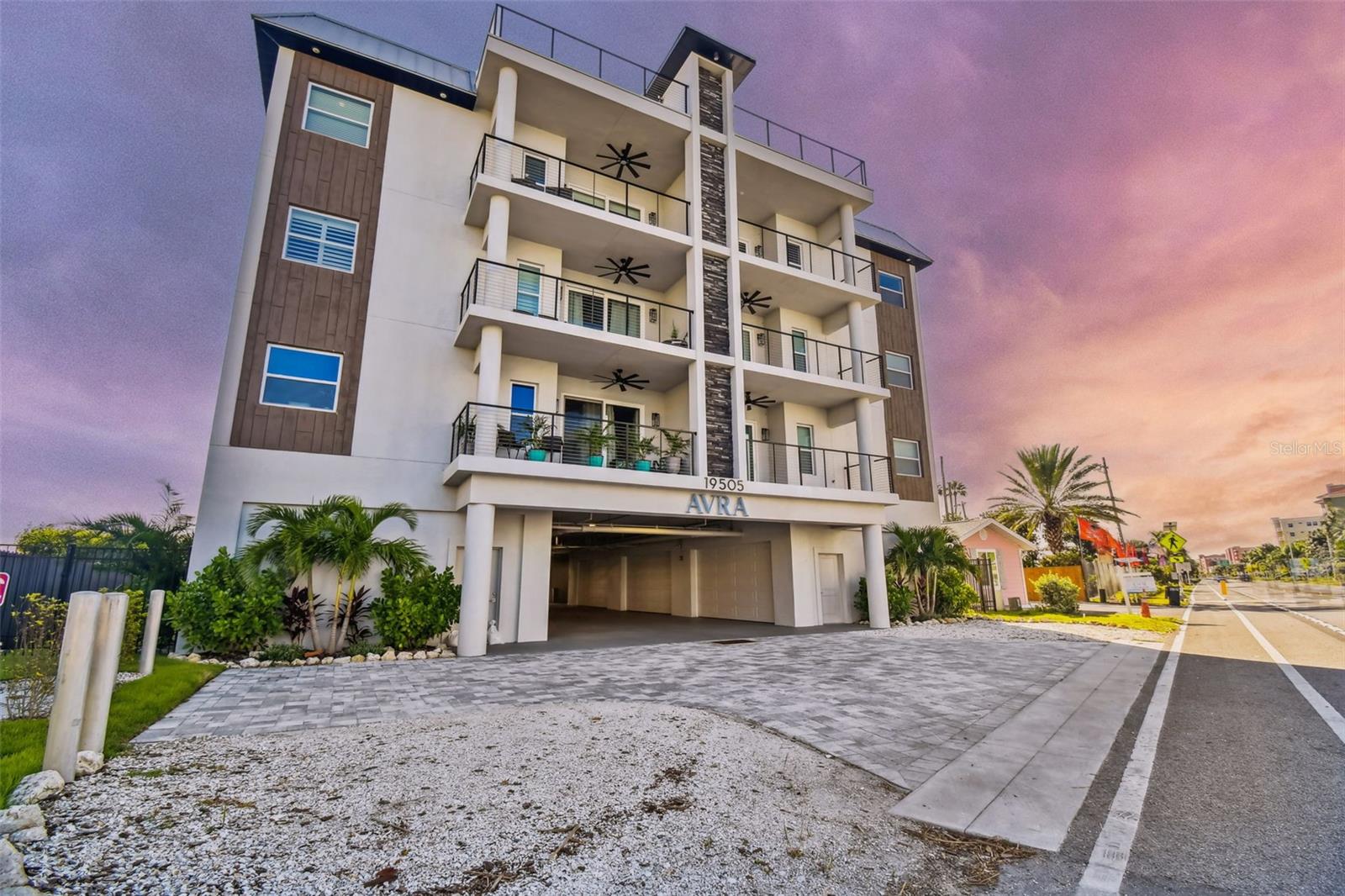 19505 Gulf Blvd #404 photo 1