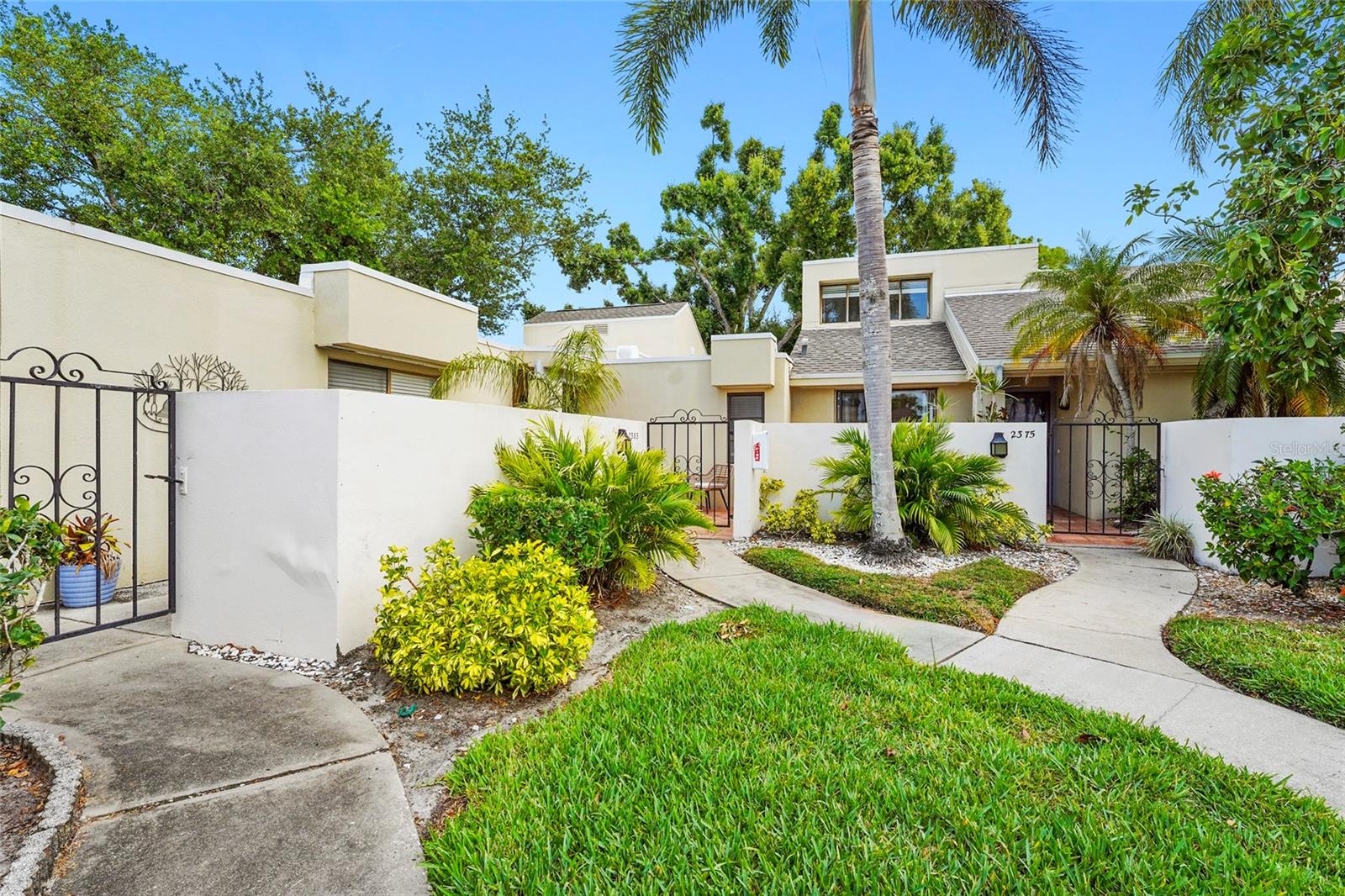2383 Lakeside Mews #D3 photo 1