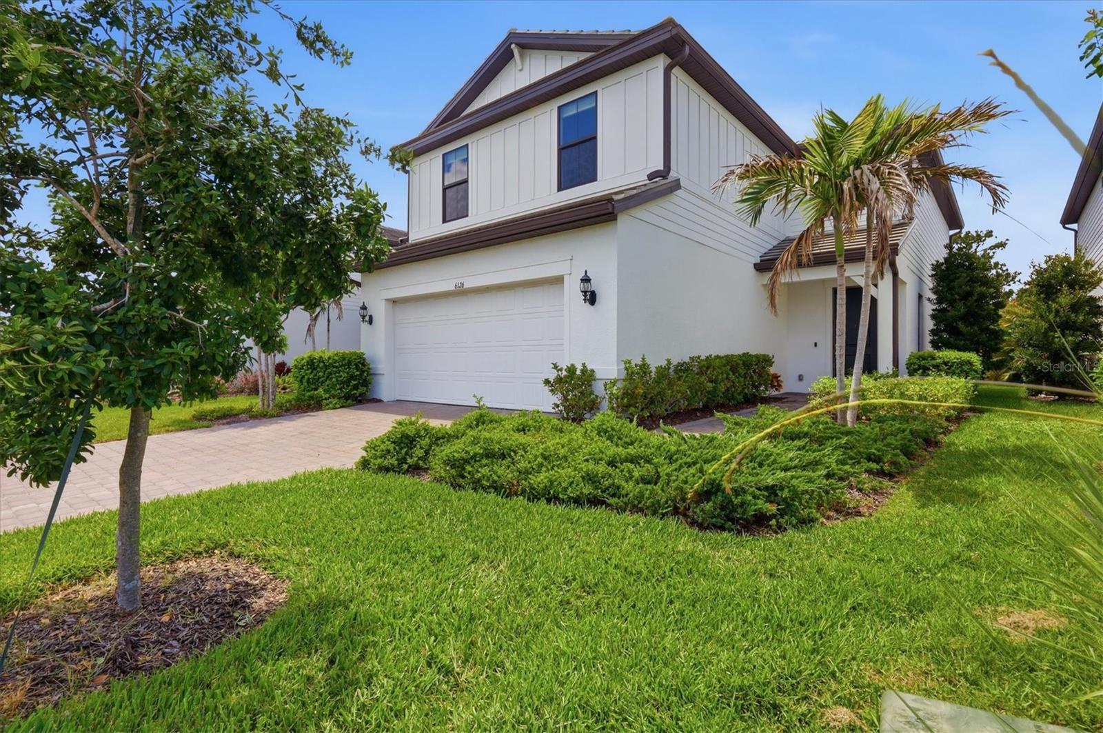 6126 Bluestar CT photo 1