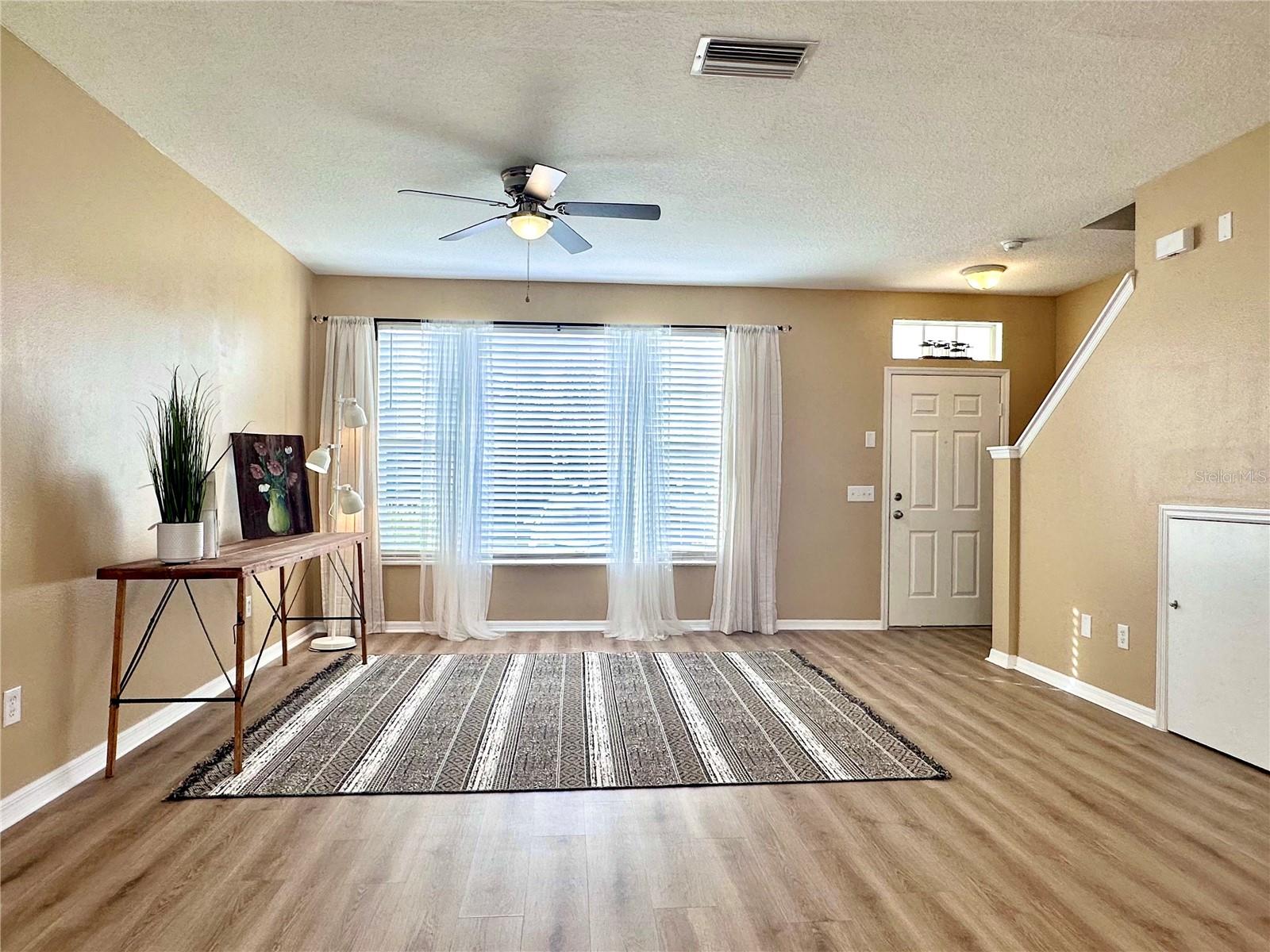 12276 Country White Cir