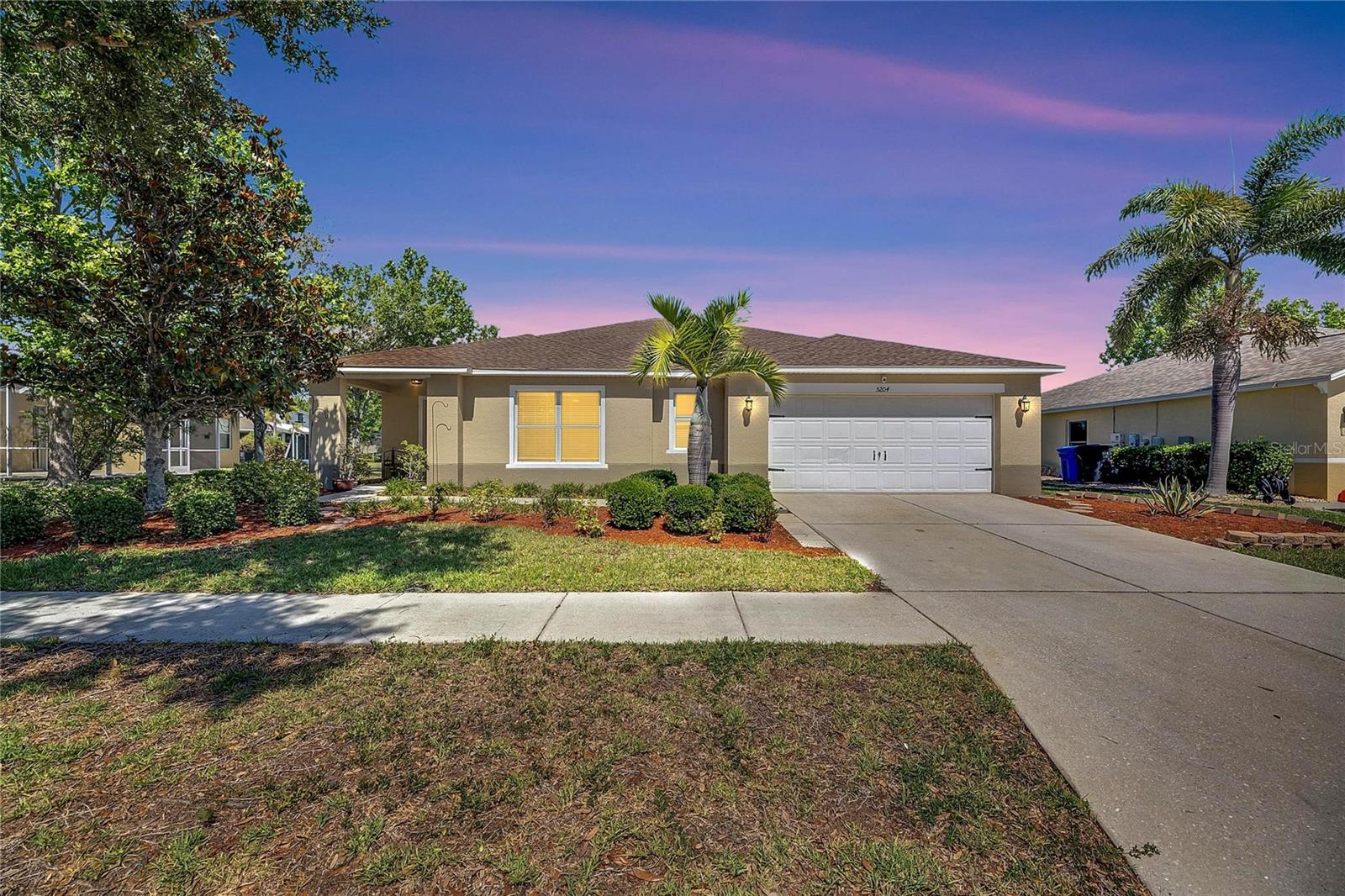 5204 Moon Shell Dr