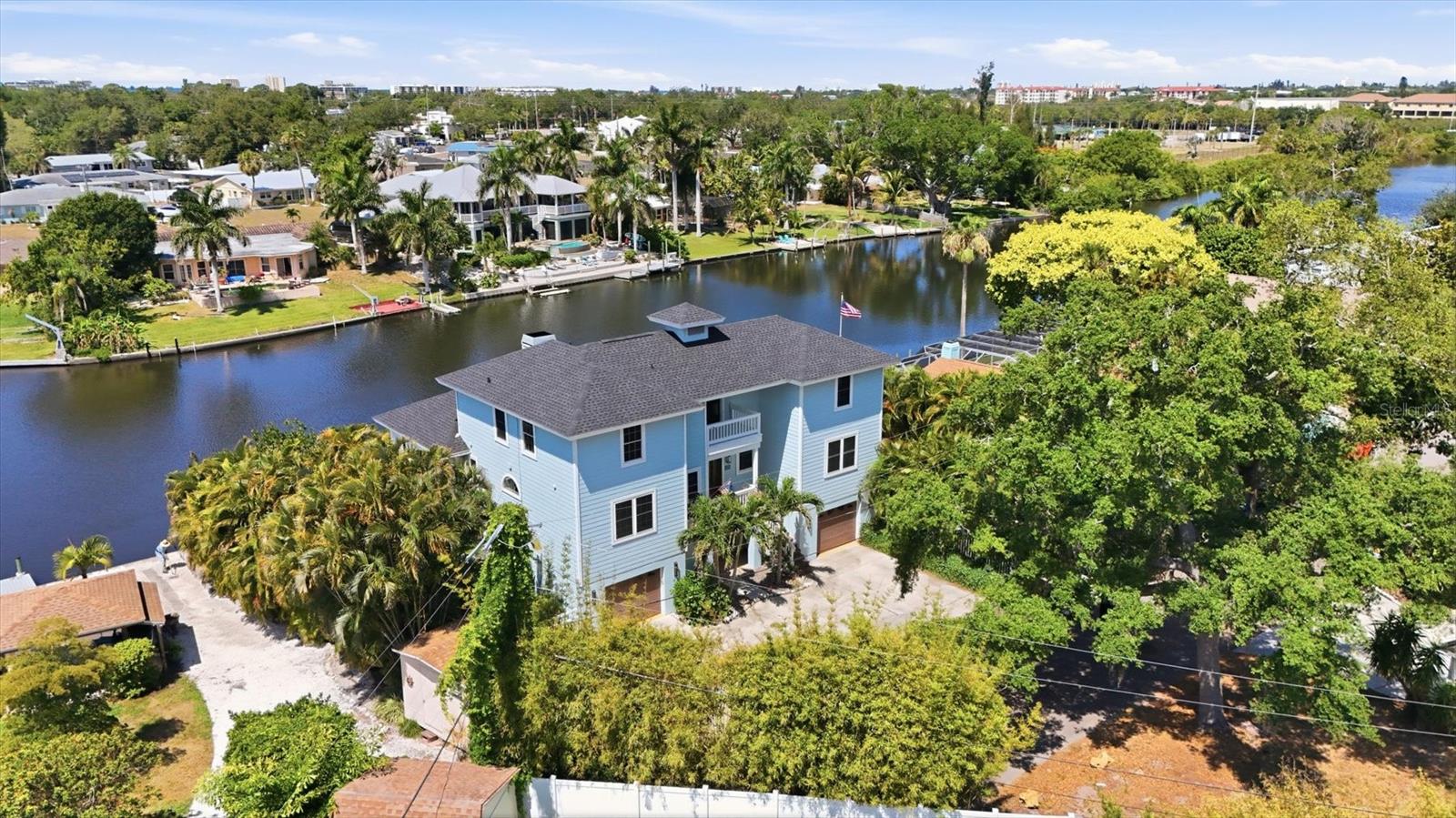 5544 Dinah Ln photo 1