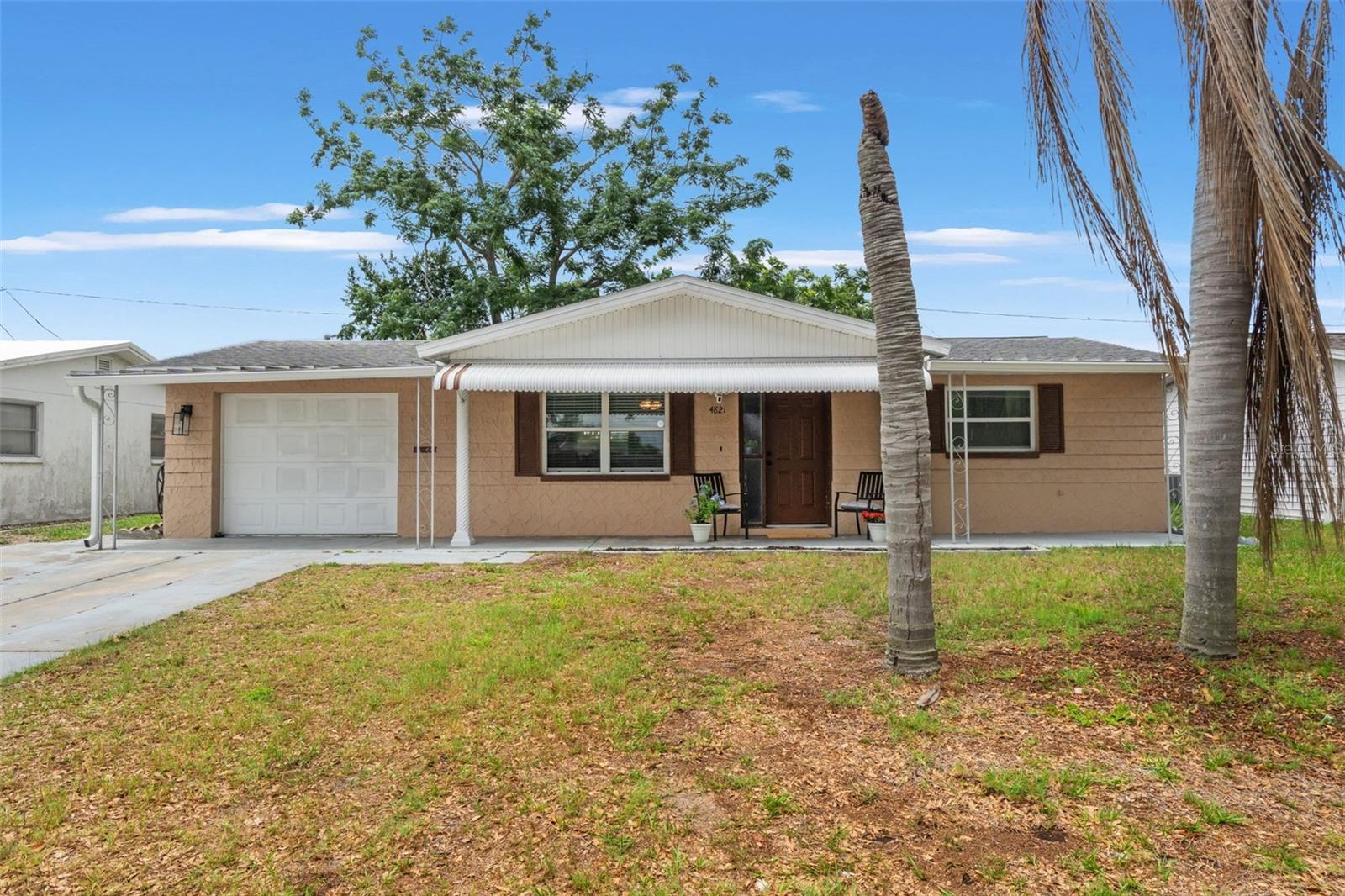 4821 Manor Dr photo 1
