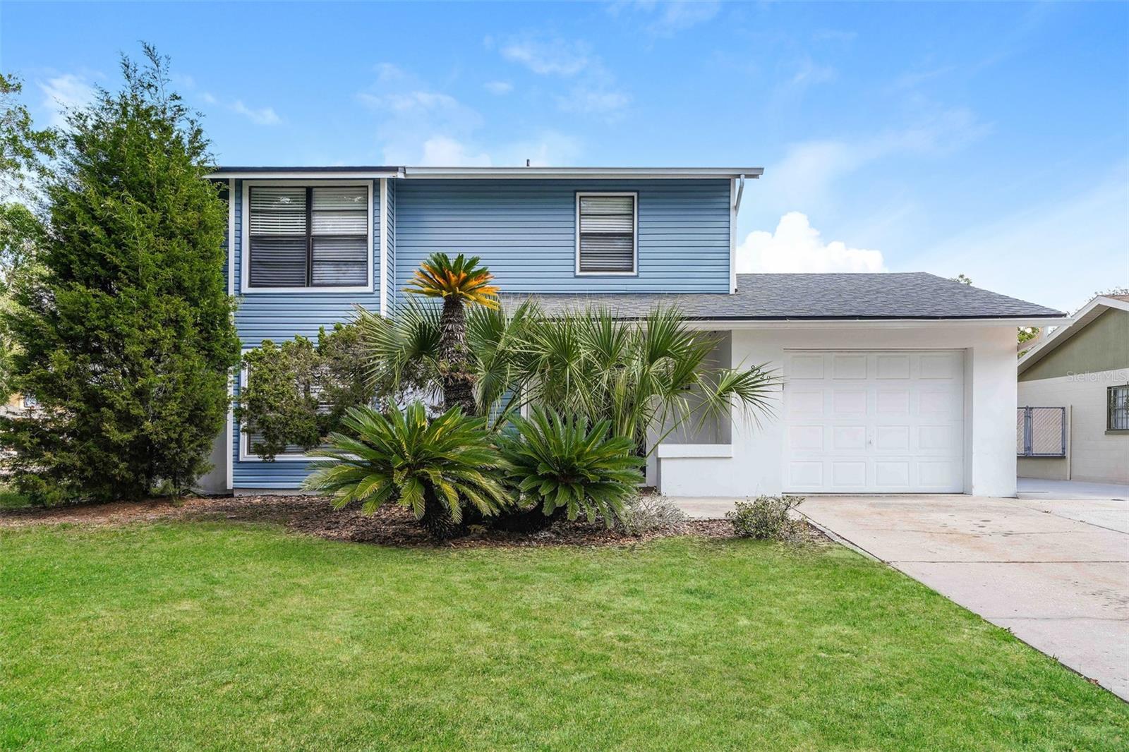 8229 Malvern Cir photo 1