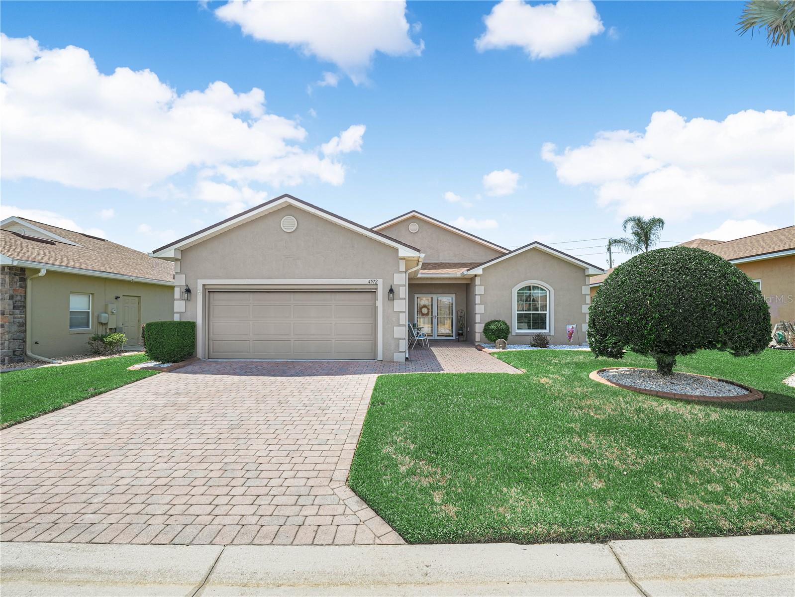 4572 Turnberry Ln photo 1