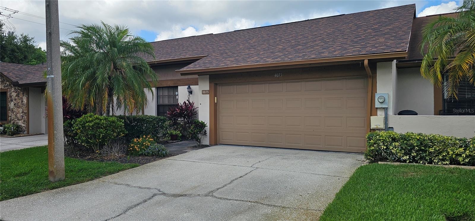 4075 Shoreside Cir photo 1
