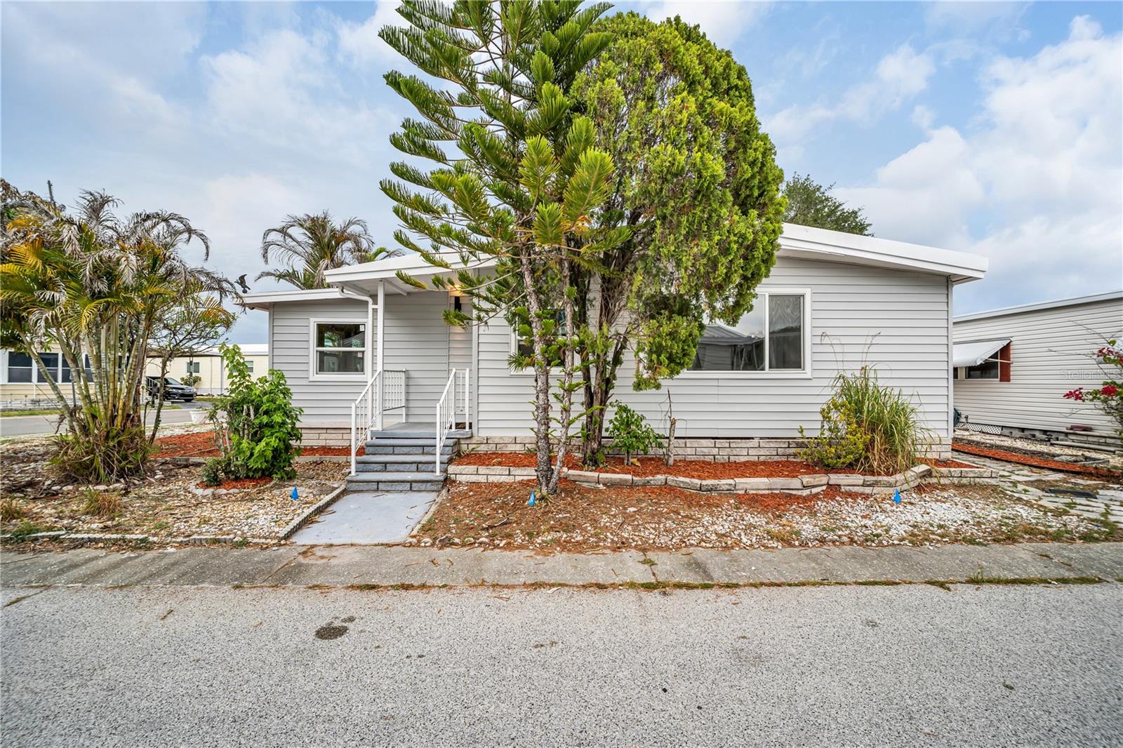 193 Blue Marlin Dr photo 1