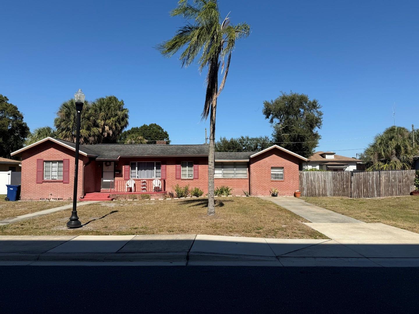 1715 W Carmen St photo 1