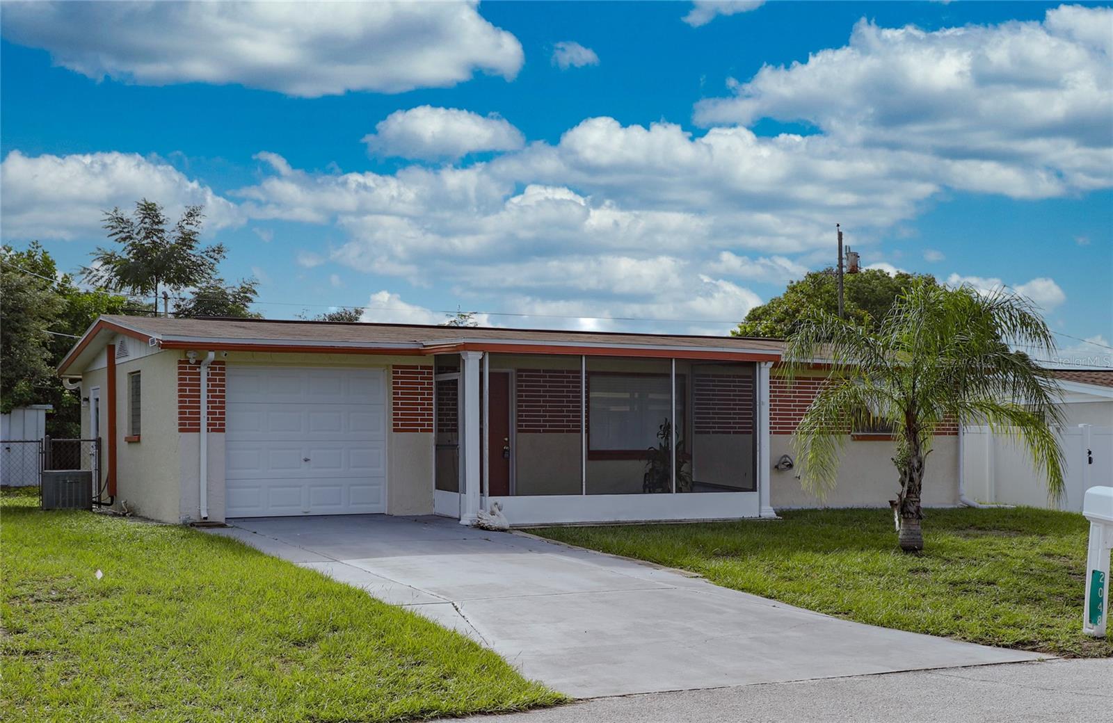 2048 Melody Dr photo 1