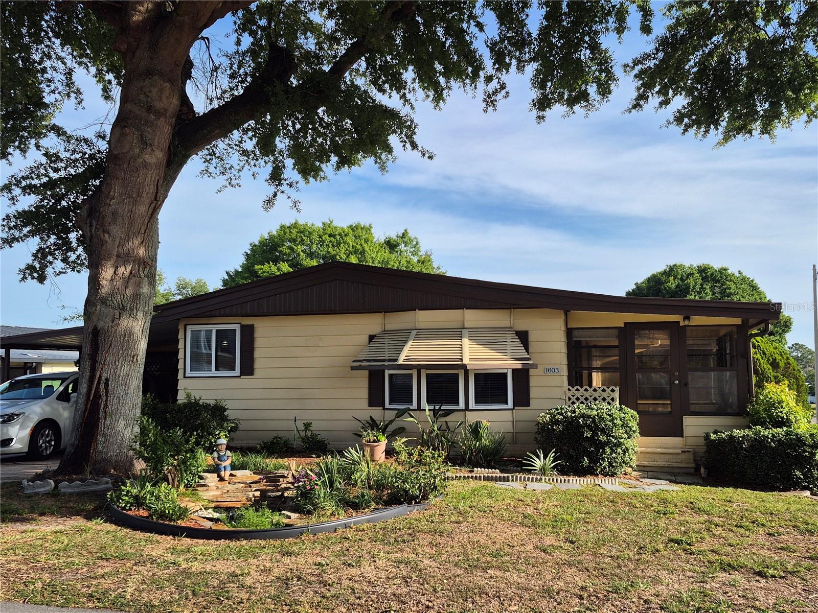1603 Foxway Dr photo 1