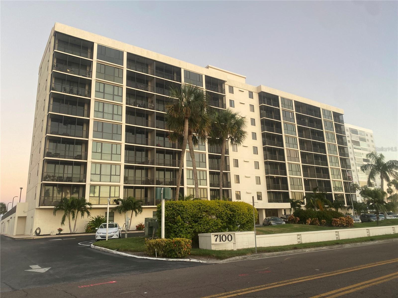7100 Sunshine Skyway Ln S #906 photo 1