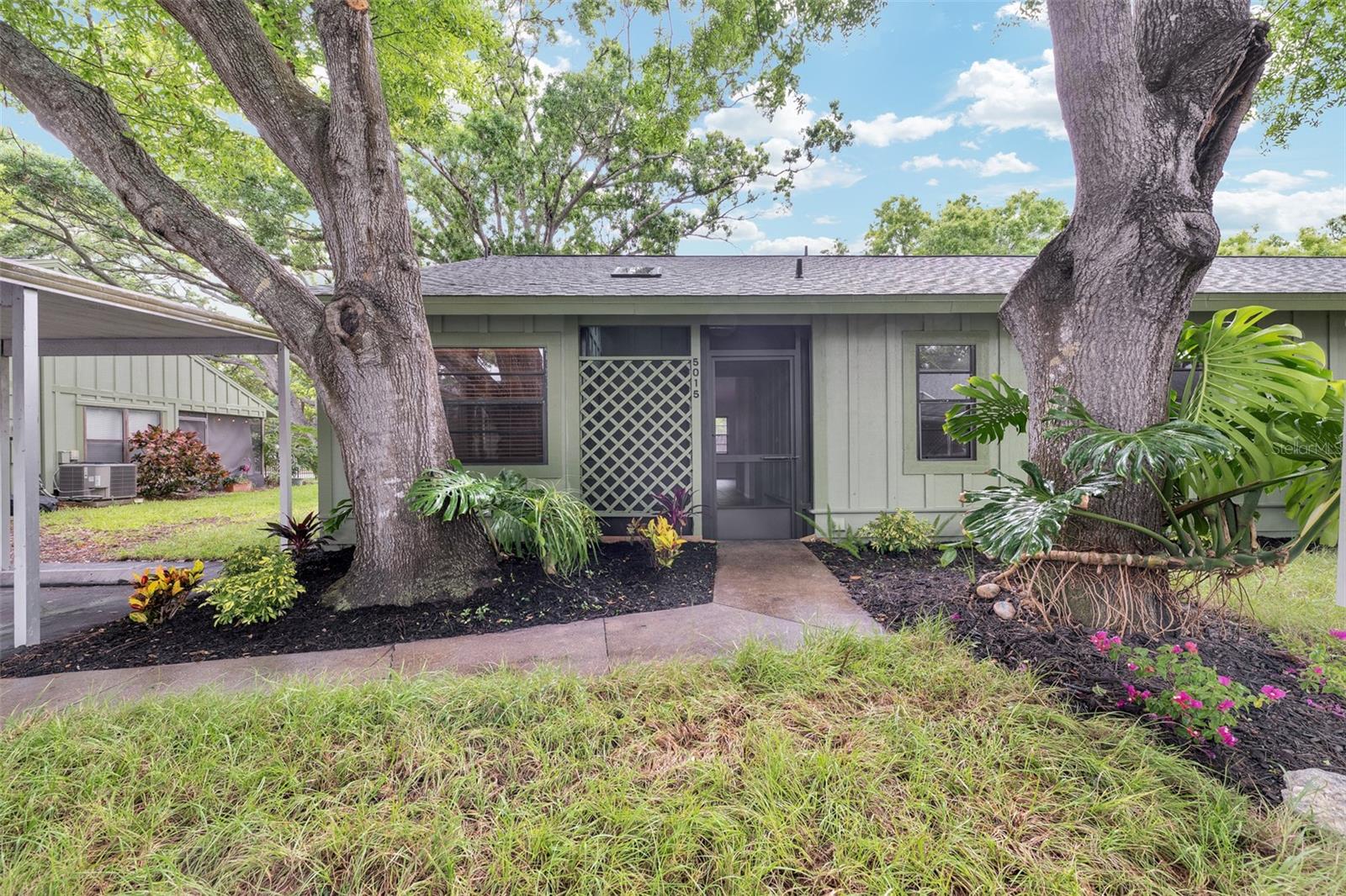 5015 Barrington Cir #201 photo 1