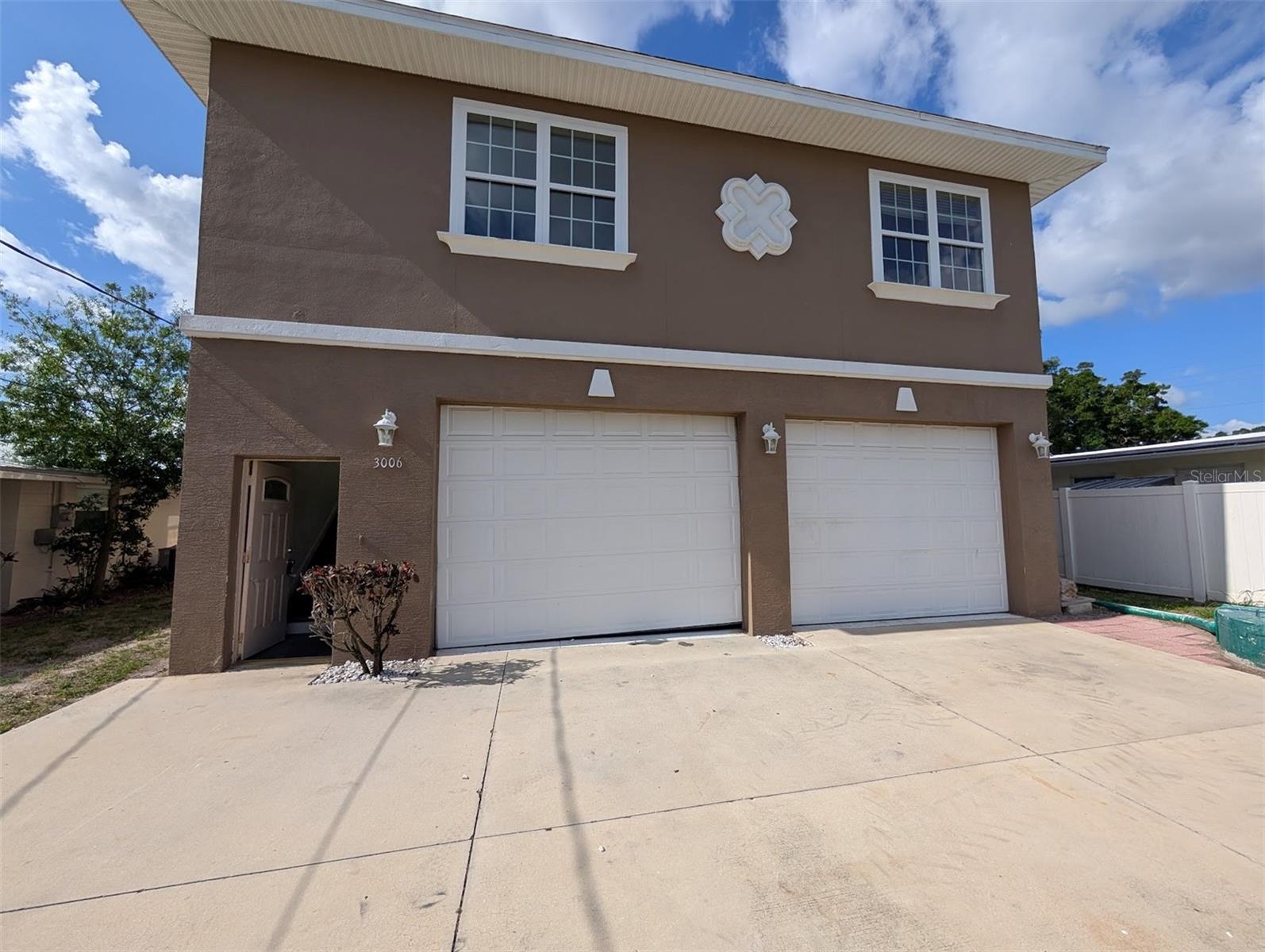 3006 Hawthorne St photo 1