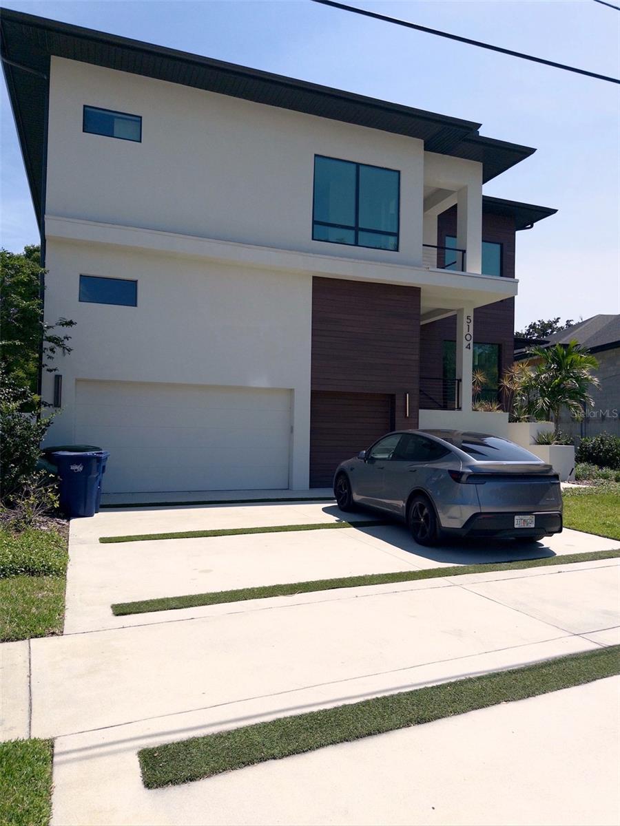 5104 W Evelyn Dr photo 1