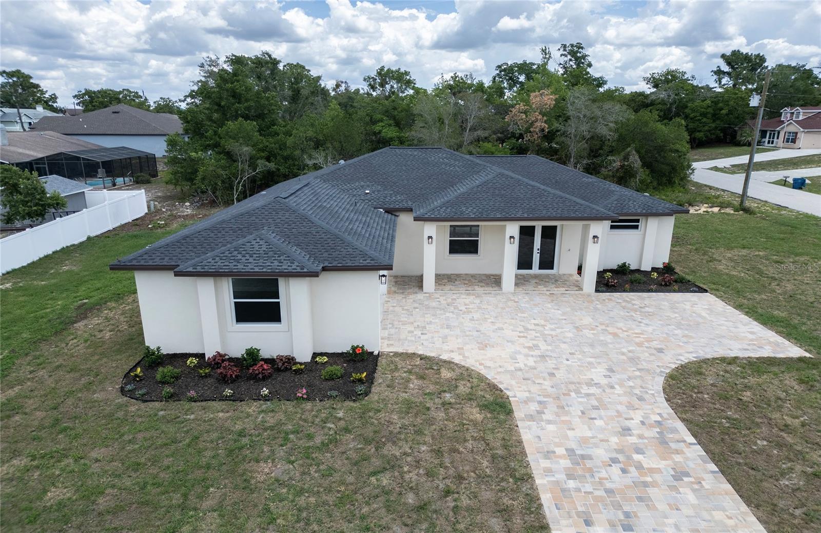 12027 Villa Rd photo 1