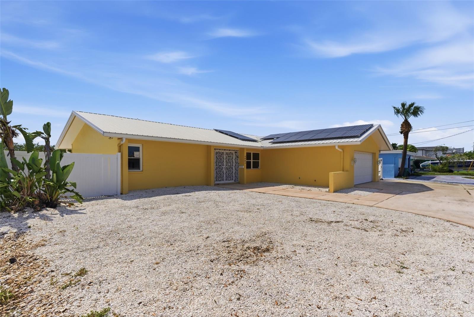1421 Sea Gull Dr S photo 1